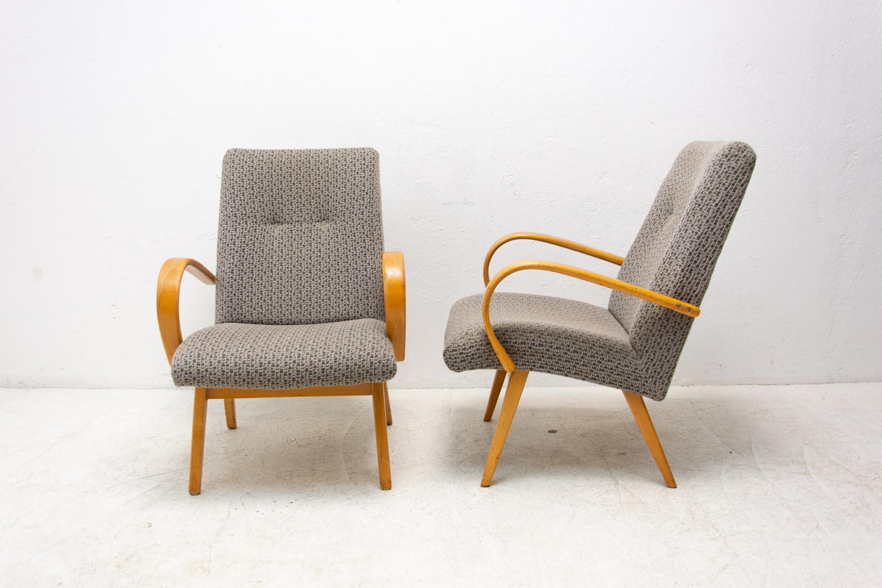 Fabric Pair of midcentury armchairs by Jaroslav Šmídek, 1960´s For Sale