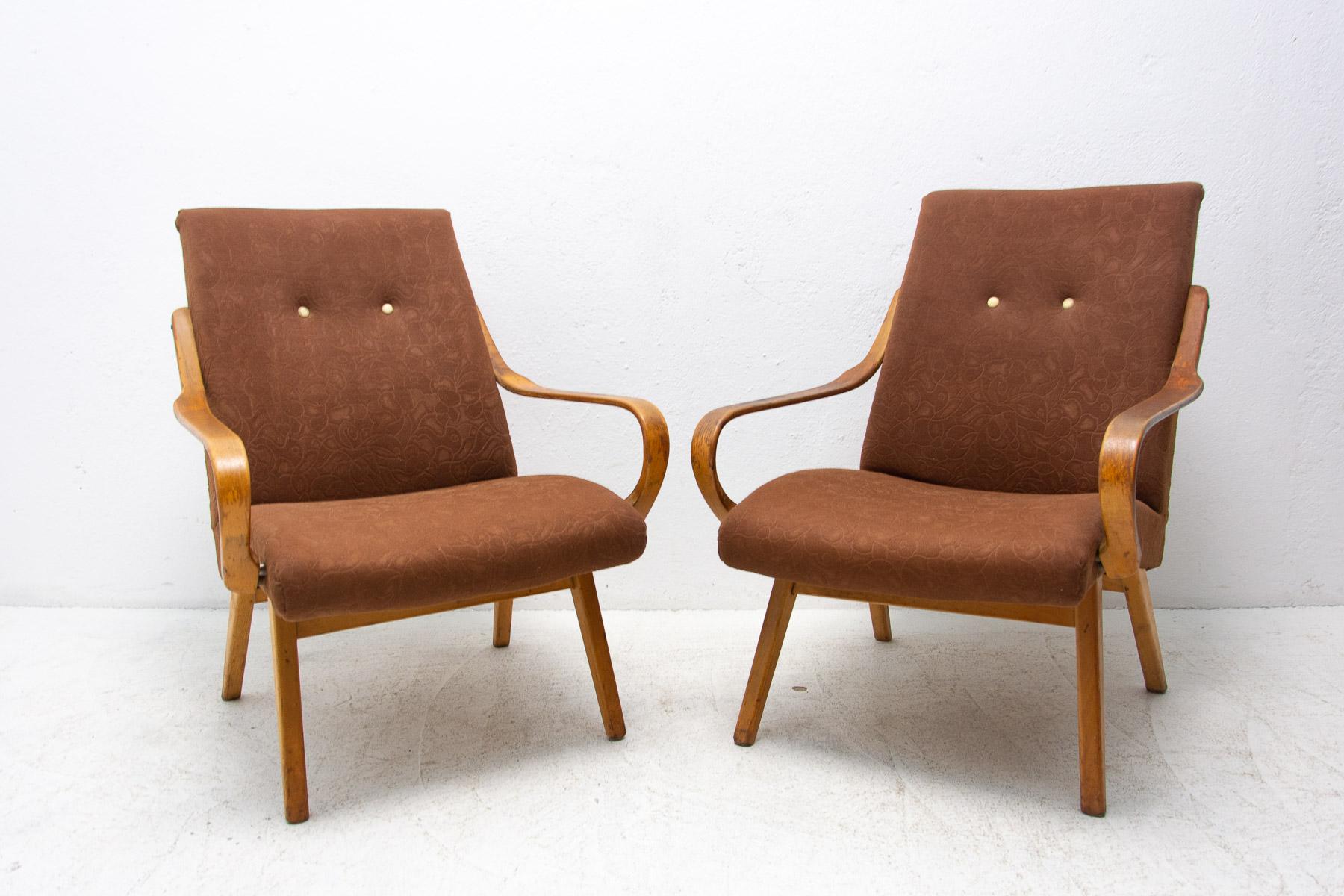 These bentwood armchairs were designed by Jaroslav Šmídek and made by JITONA company in the former Czechoslovakia in the 1960´s.

The chairs are stable and comfortable. These are in good Vintage condition, shows slight signs of age and