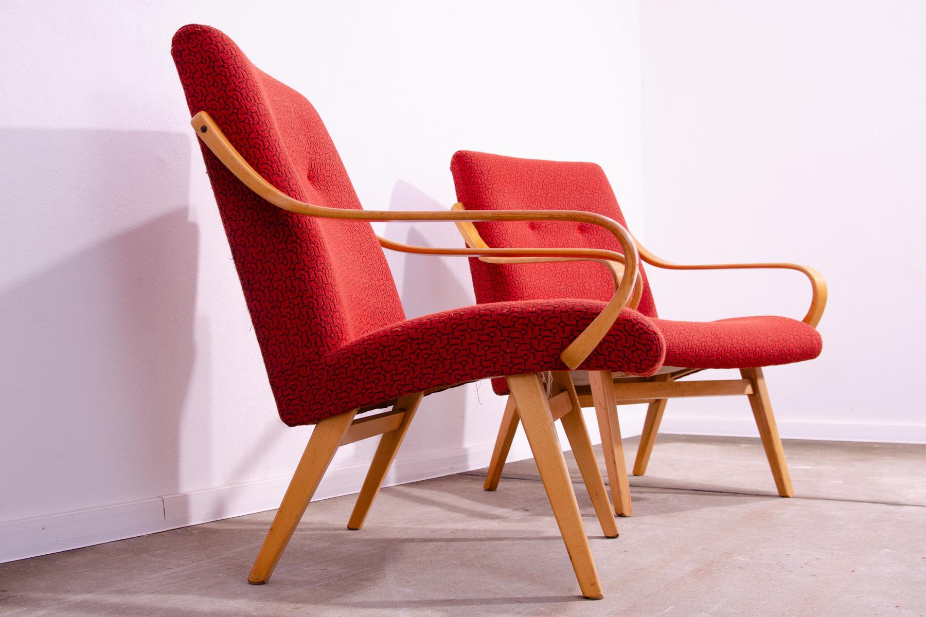 20ième siècle Paire de fauteuils du milieu du siècle par Jaroslav Šmídek pour Jitona, années 1960 en vente