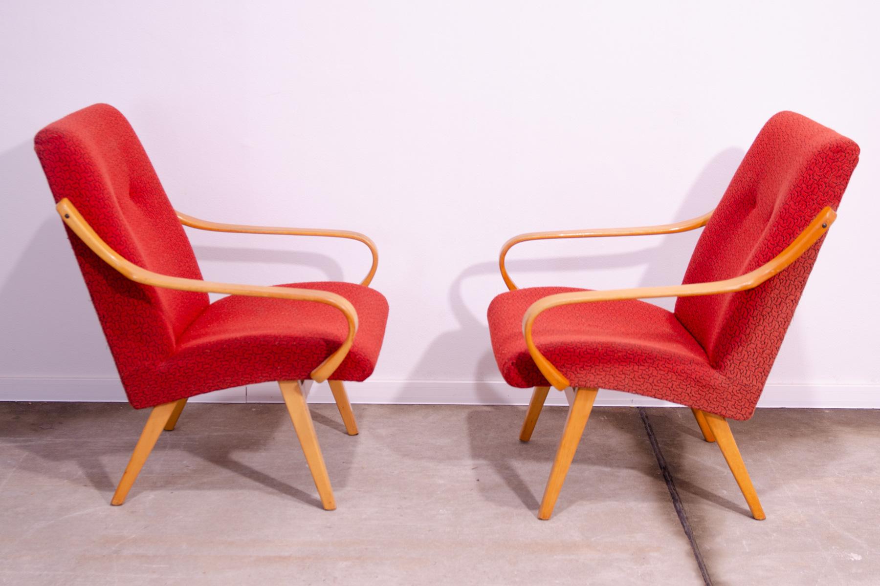 Pair of midcentury armchairs by Jaroslav Šmídek for JITONA, 1960´s For Sale 1