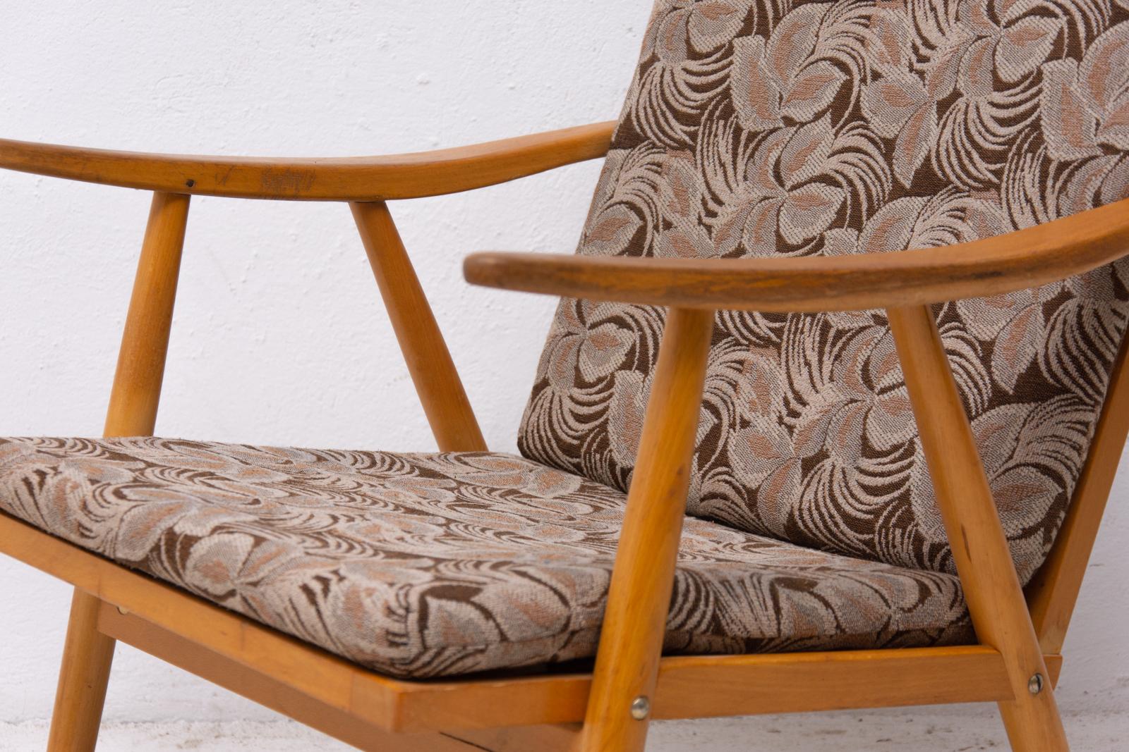 Paire de fauteuils du milieu du siècle dernier par Jaroslav mdek pour TON, 1970 3