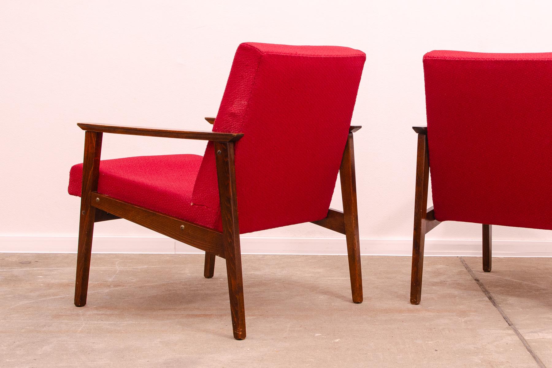 Czech Pair of midcentury armchairs by Jaroslav Šmídek for TON, 1970´s For Sale