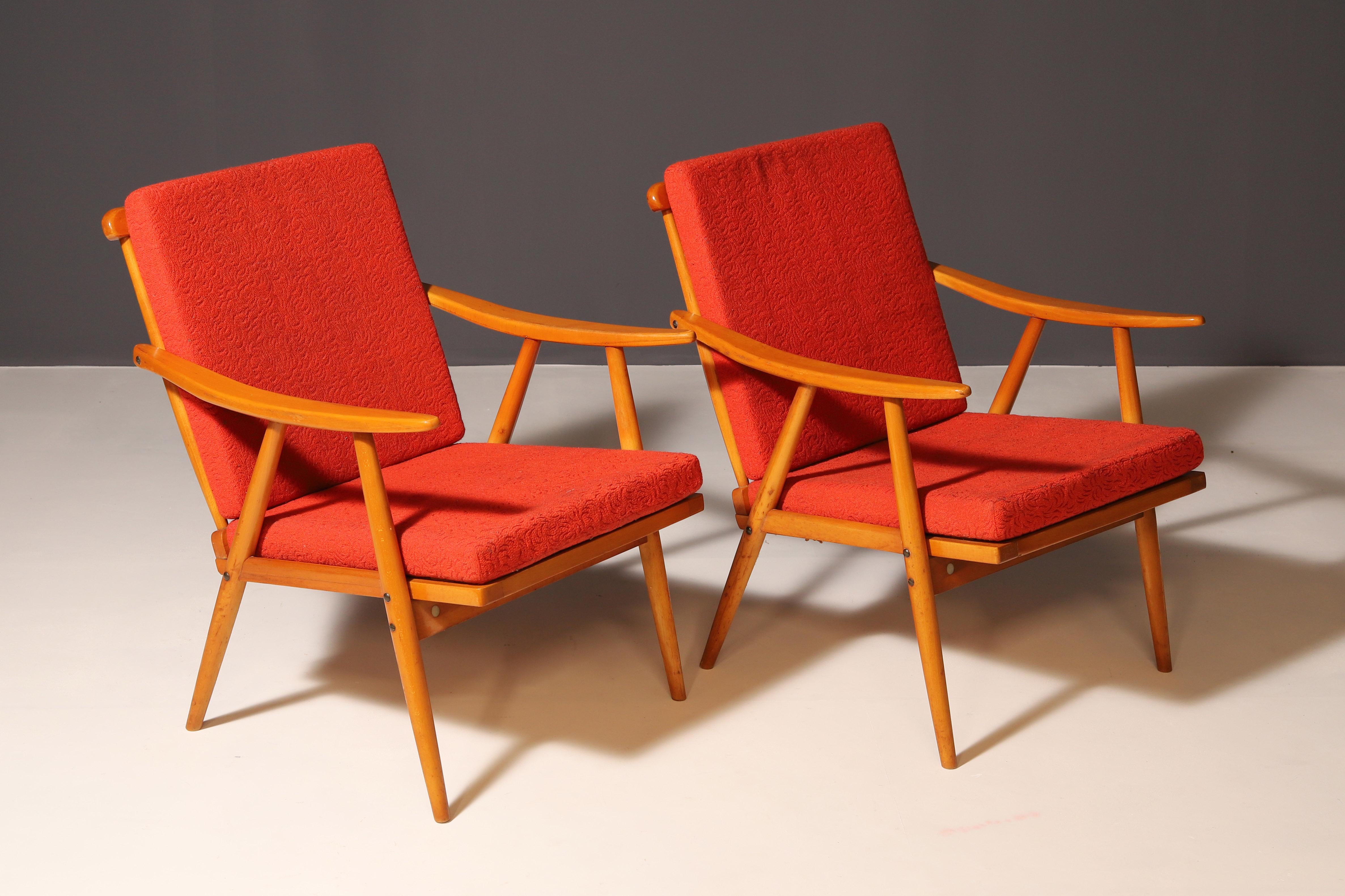 Pareja de sillones de mediados de siglo de Jaroslav Šmídek para TON, años 70 en venta 2
