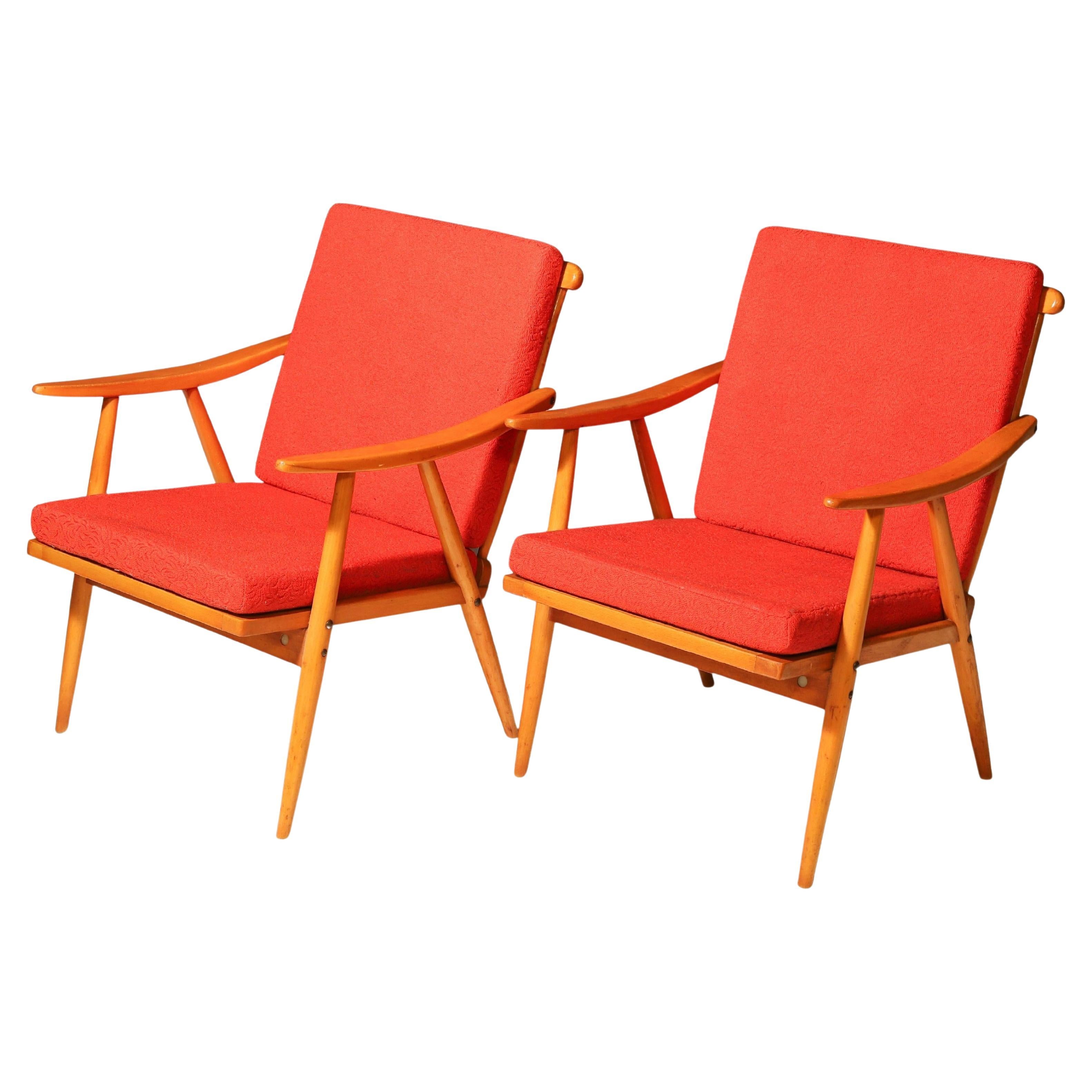 Pareja de sillones de mediados de siglo de Jaroslav Šmídek para TON, años 70 en venta