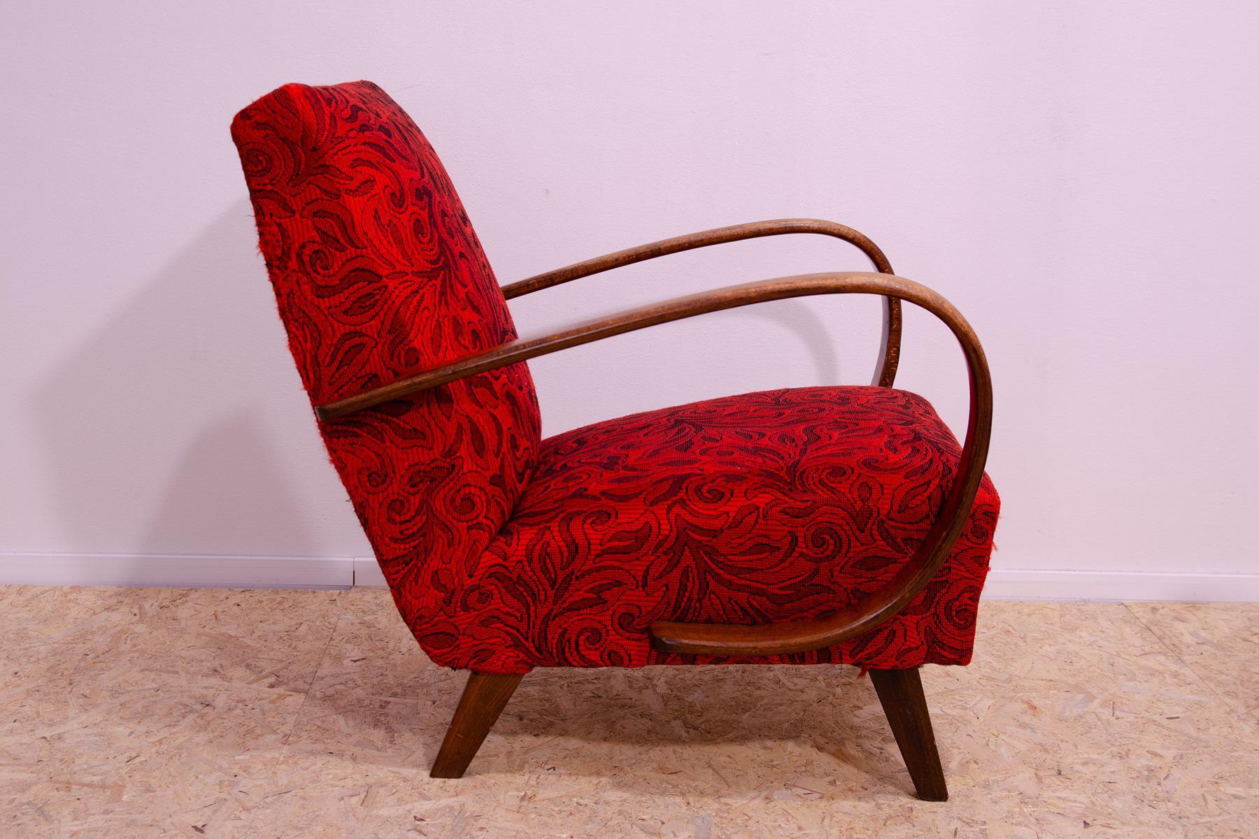 Paire de fauteuils du milieu du siècle par Jindřich Halabala, années 1950 en vente 9