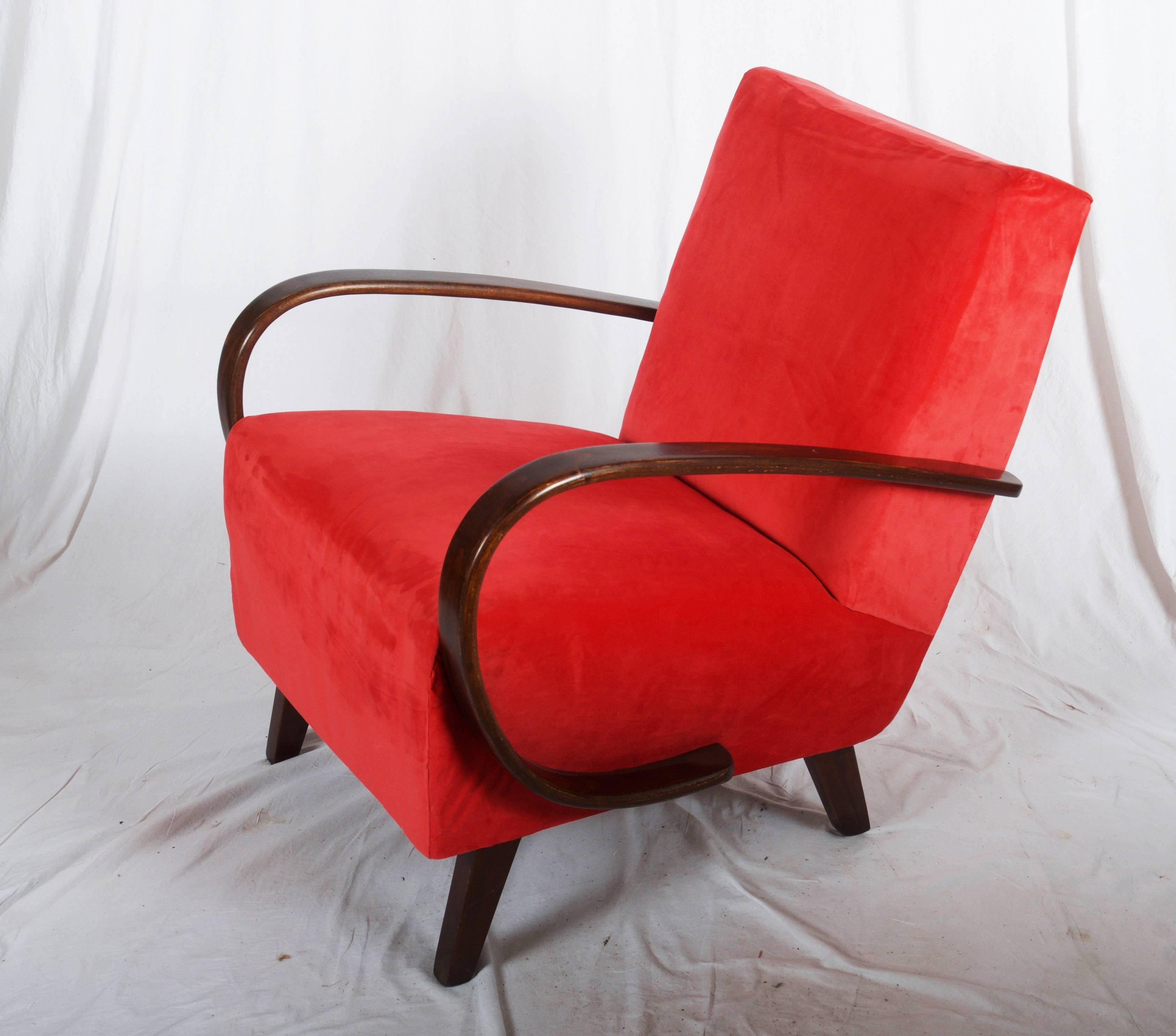 Beech Pair of Midcentury Armchairs by Jindrich Halabala For Sale