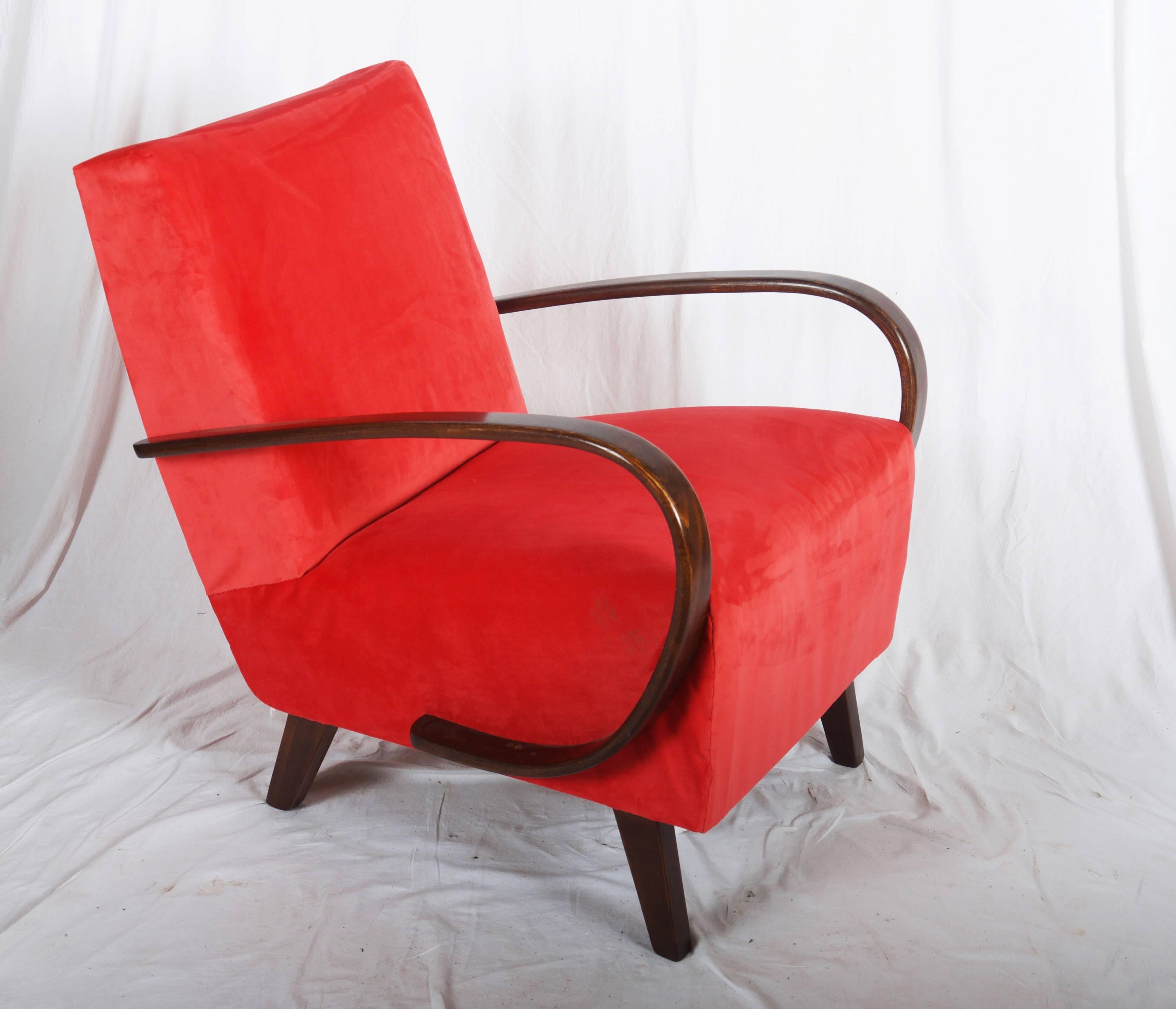 Pair of Midcentury Armchairs by Jindrich Halabala For Sale 1