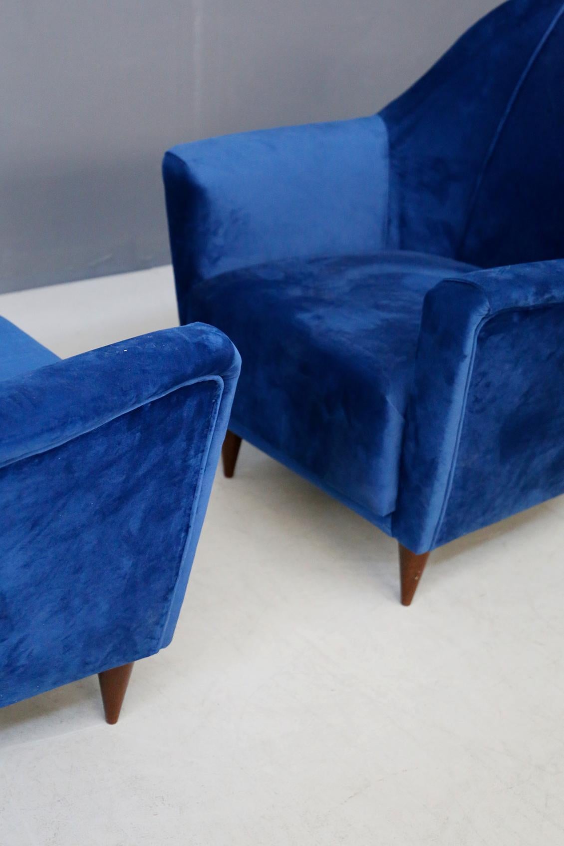 Velvet Pair of Midcentury Armchairs attributed to Ico Parisi for Ariberto Colombo, 1950