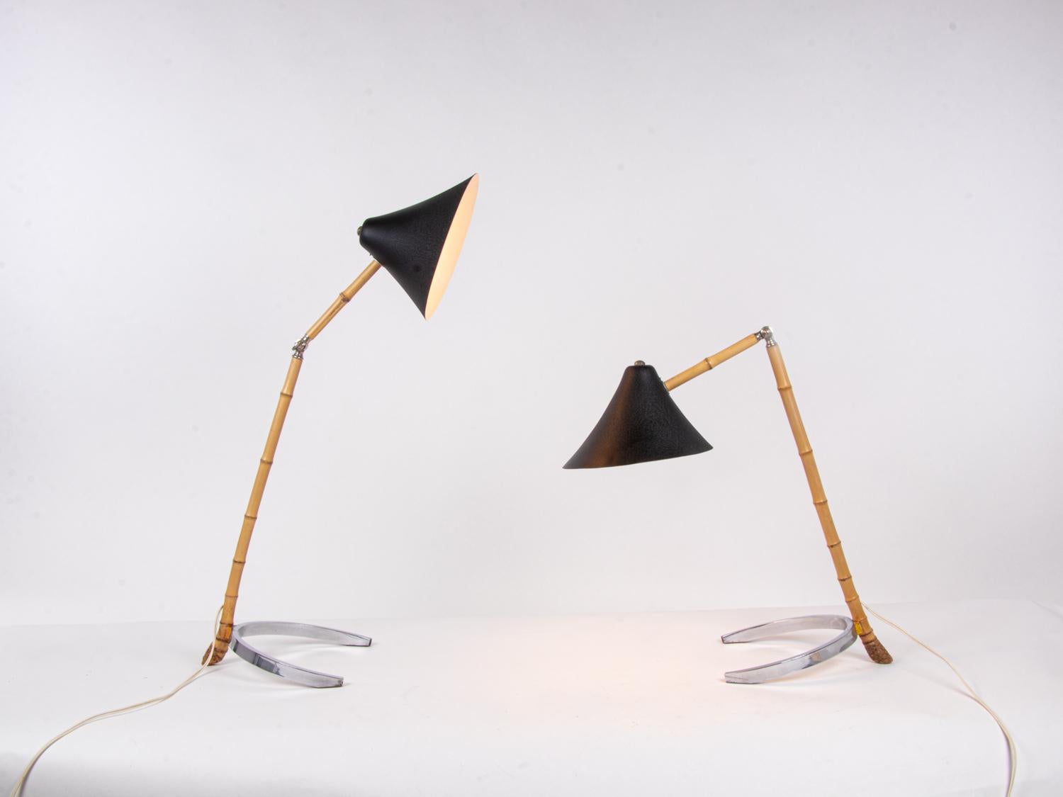 Paar Tischlampen aus beweglichem Bambus aus der Mitte des Jahrhunderts, Wien, 1950er Jahre (Moderne der Mitte des Jahrhunderts) im Angebot