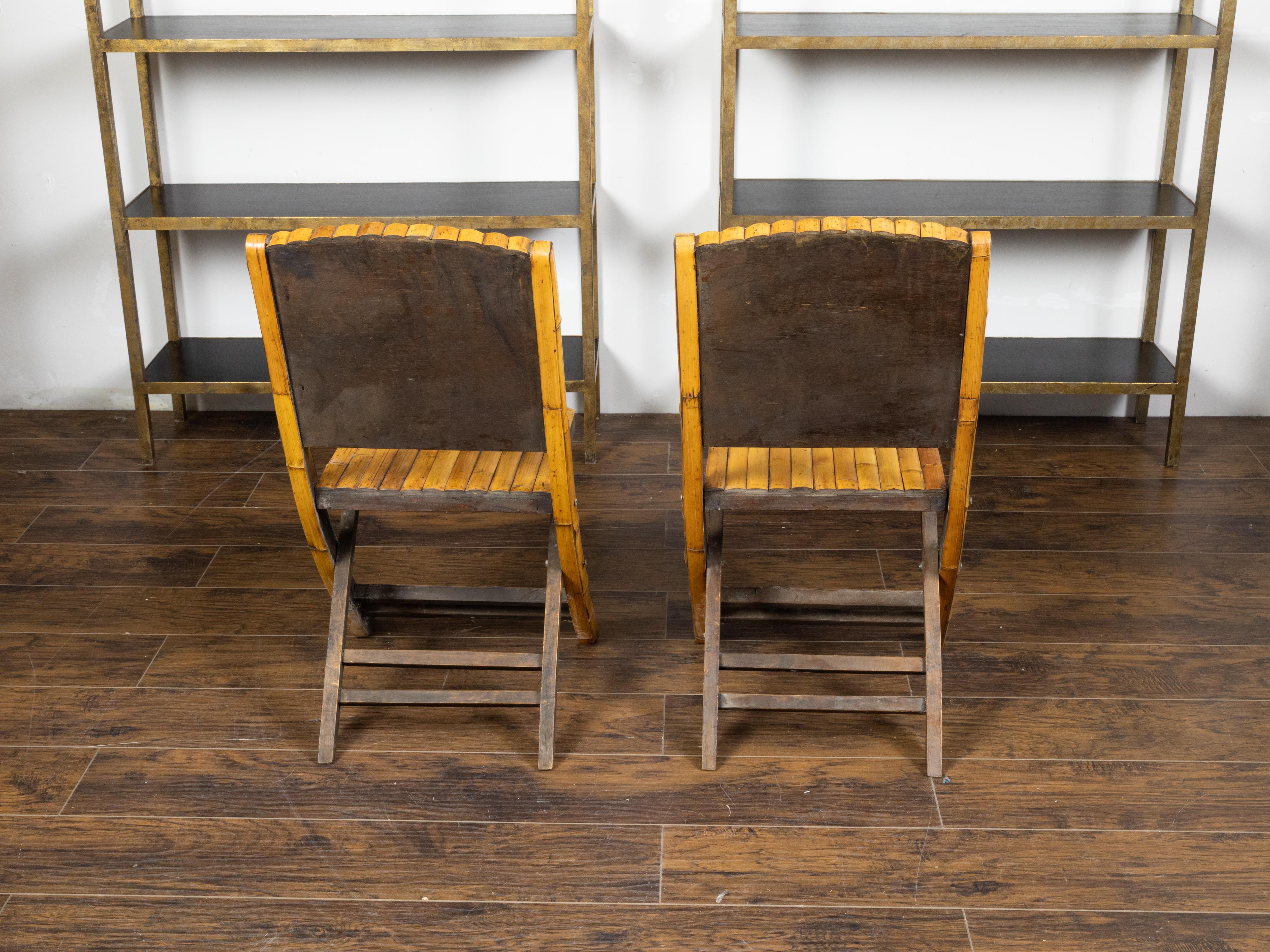 Pair of Midcentury Bamboo Folding Chairs with Slatted Design and Light Patina For Sale 2