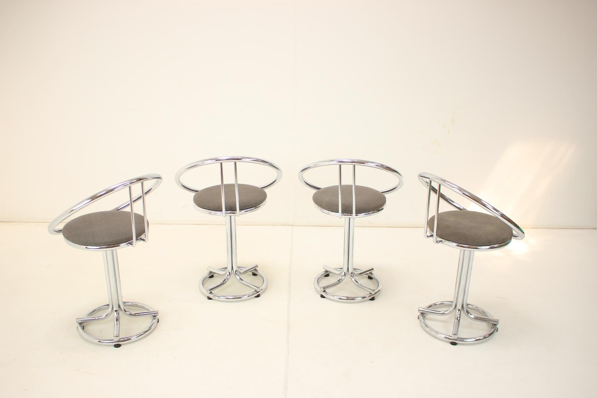 Mid-Century Modern Pair of Midcentury Bar Stools, Italy 1970s For Sale