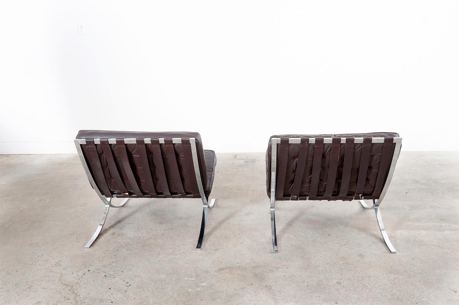Paire de chaises Barcelona du milieu du siècle dernier d'après Ludwig Mies Van der Rohe en vente 13