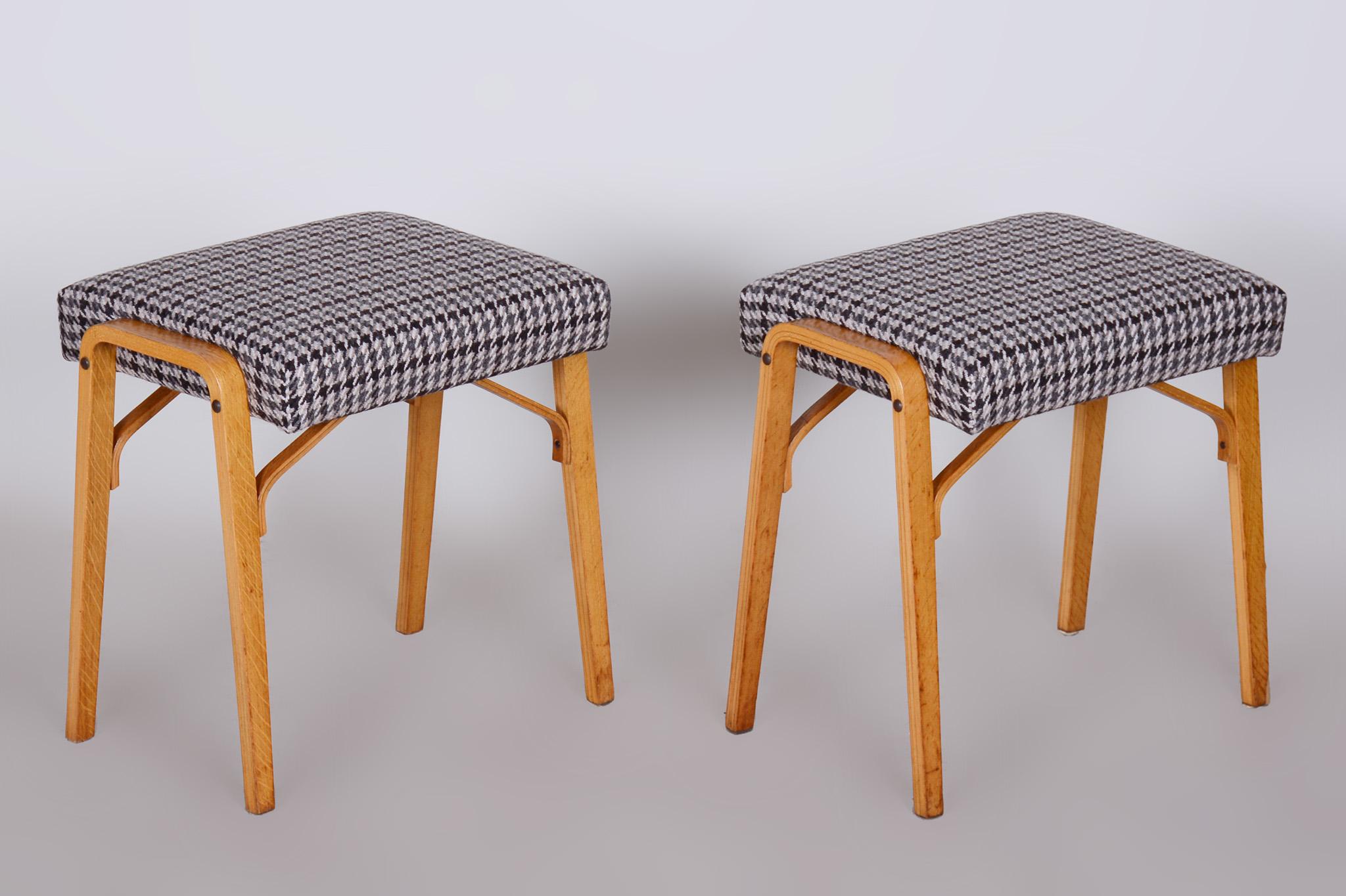 Pair of Midcentury Beech Stools by Ludvik Volak, Czechia, 1950s In Good Condition For Sale In Horomerice, CZ