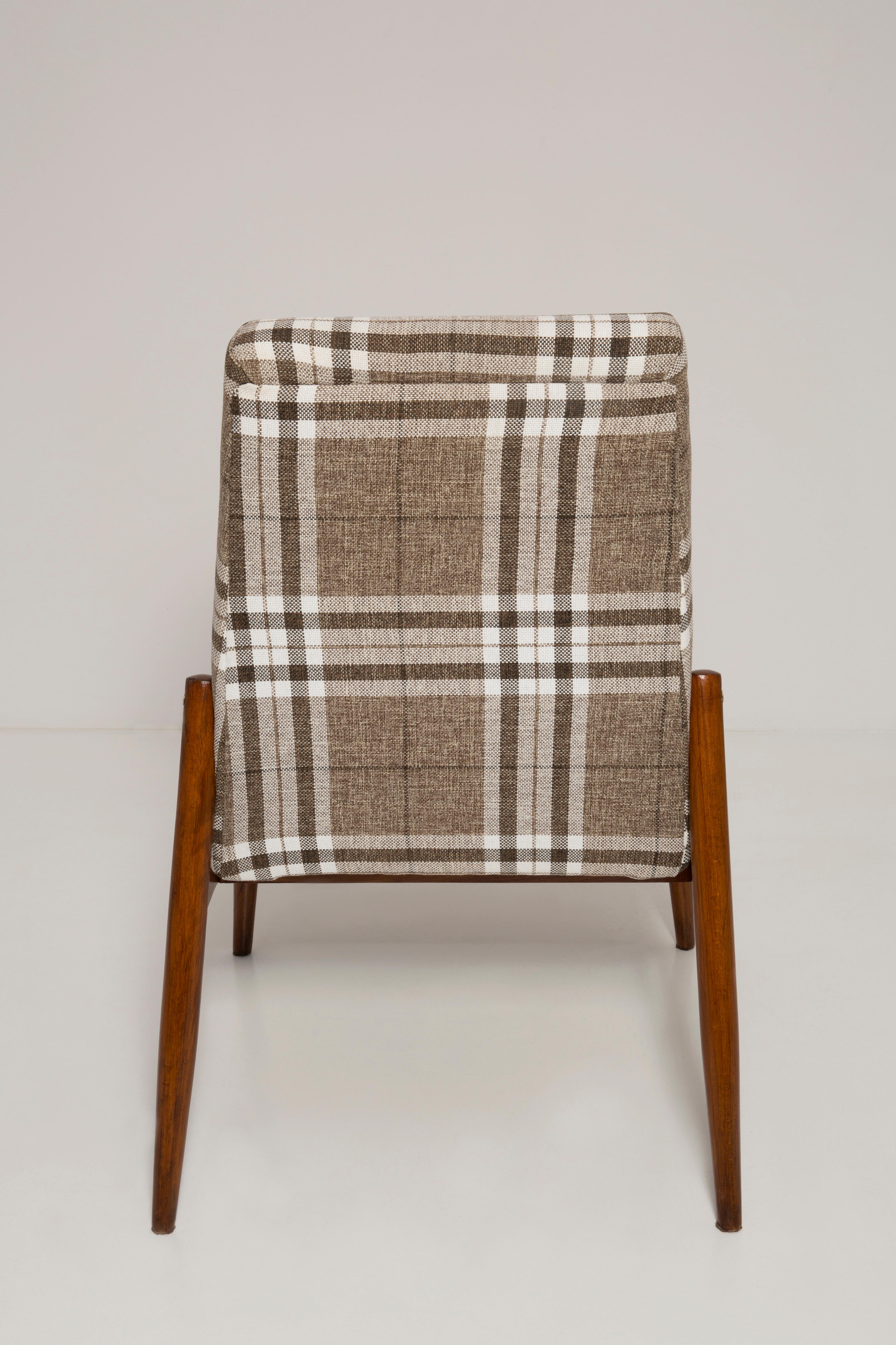 Hand-Crafted Pair of Midcentury Beige Checkered Fabric Armchairs, Europe, 1960s For Sale