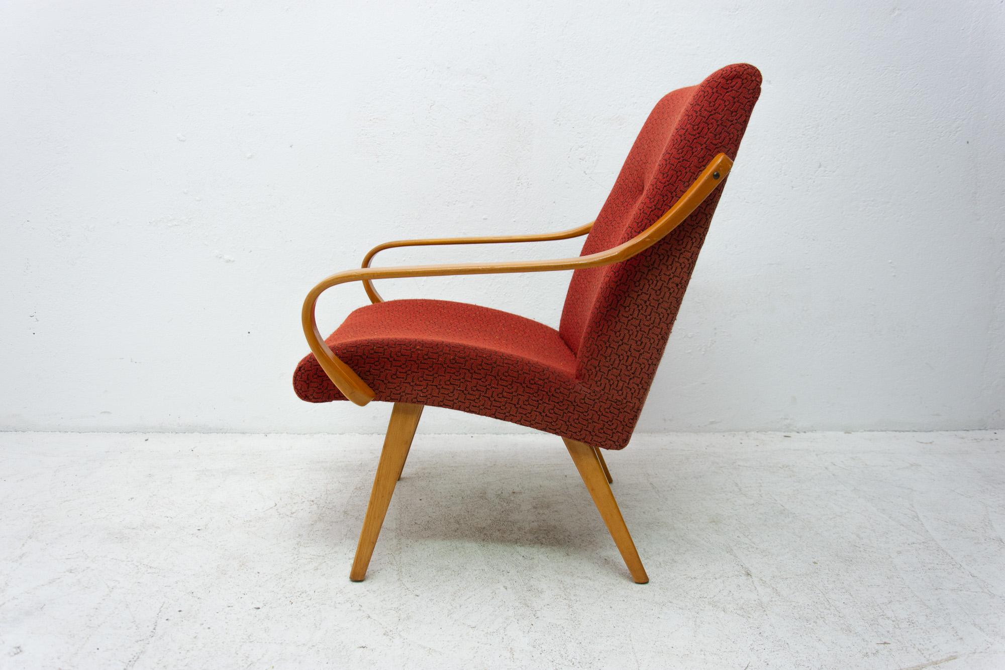 Pair of Midcentury Bentwood Armchairs by Jaroslav Šmídek, 1960s For Sale 9