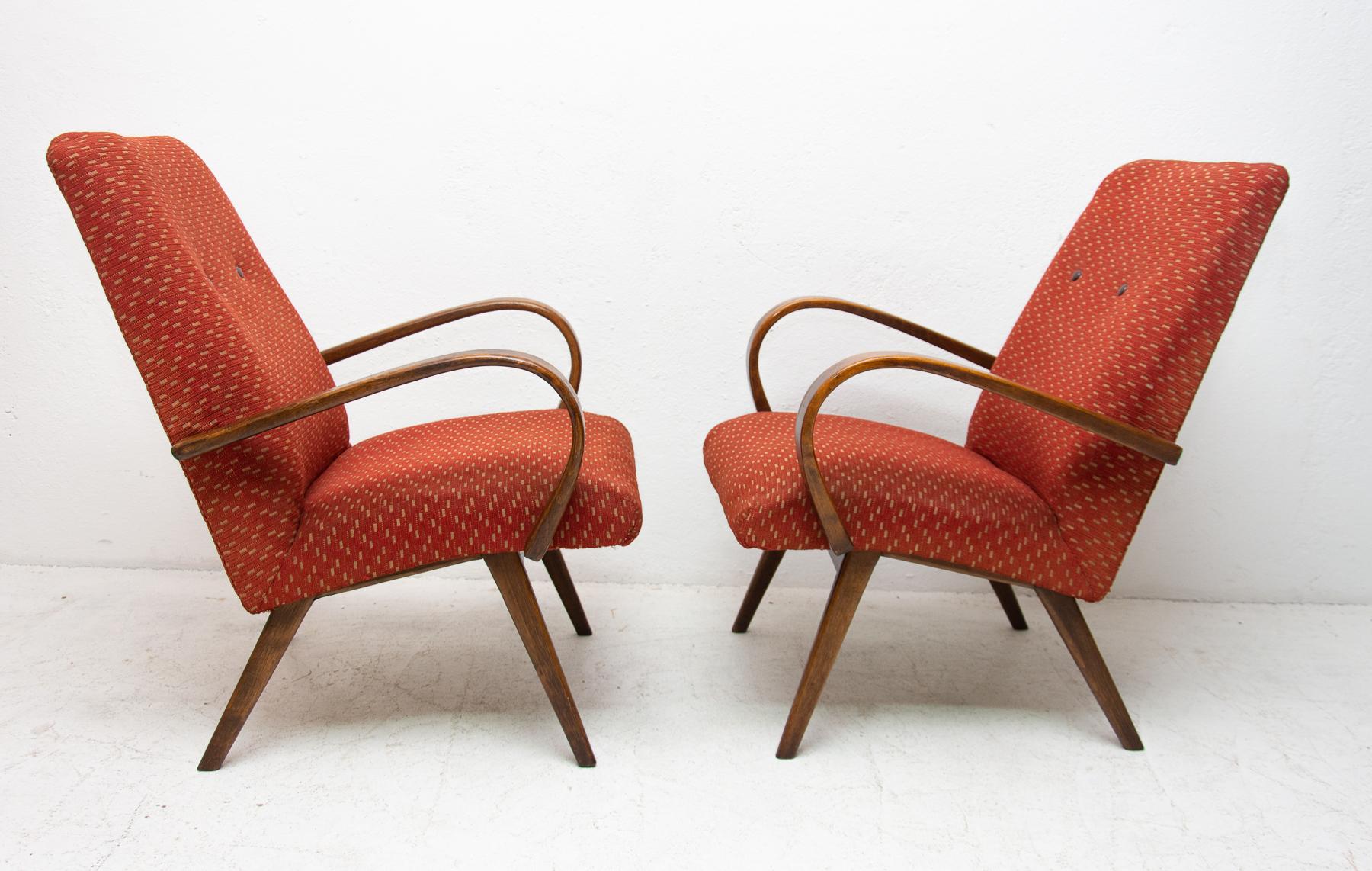 These bentwood armchairs were designed by Jaroslav Šmídek and made in the former Czechoslovakia in the 1960s.

The chairs are stable and comfortable. They are in very good Vintage condition. Price is for the pair.

Measures: Height 82