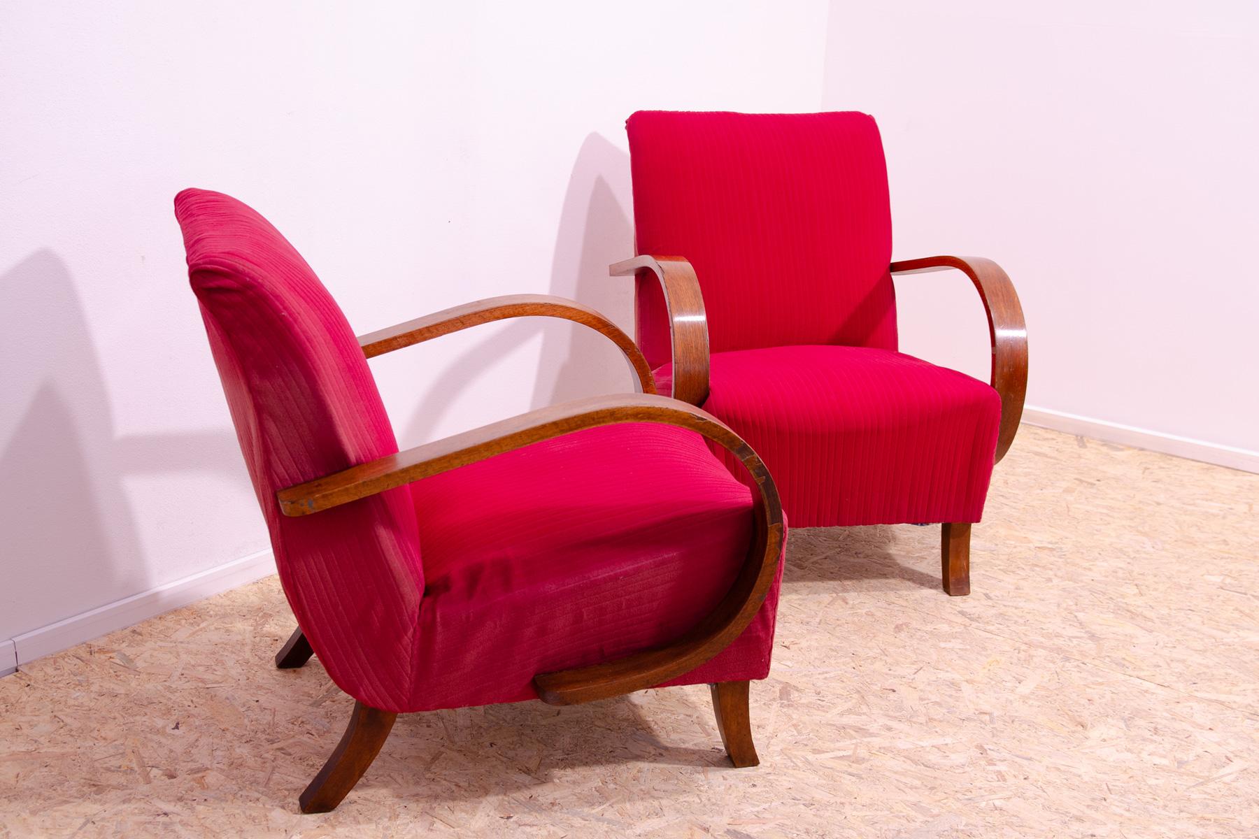 Czech Pair of midcentury bentwood armchairs by Jindřich Halabala for UP Závody, 1950´s For Sale