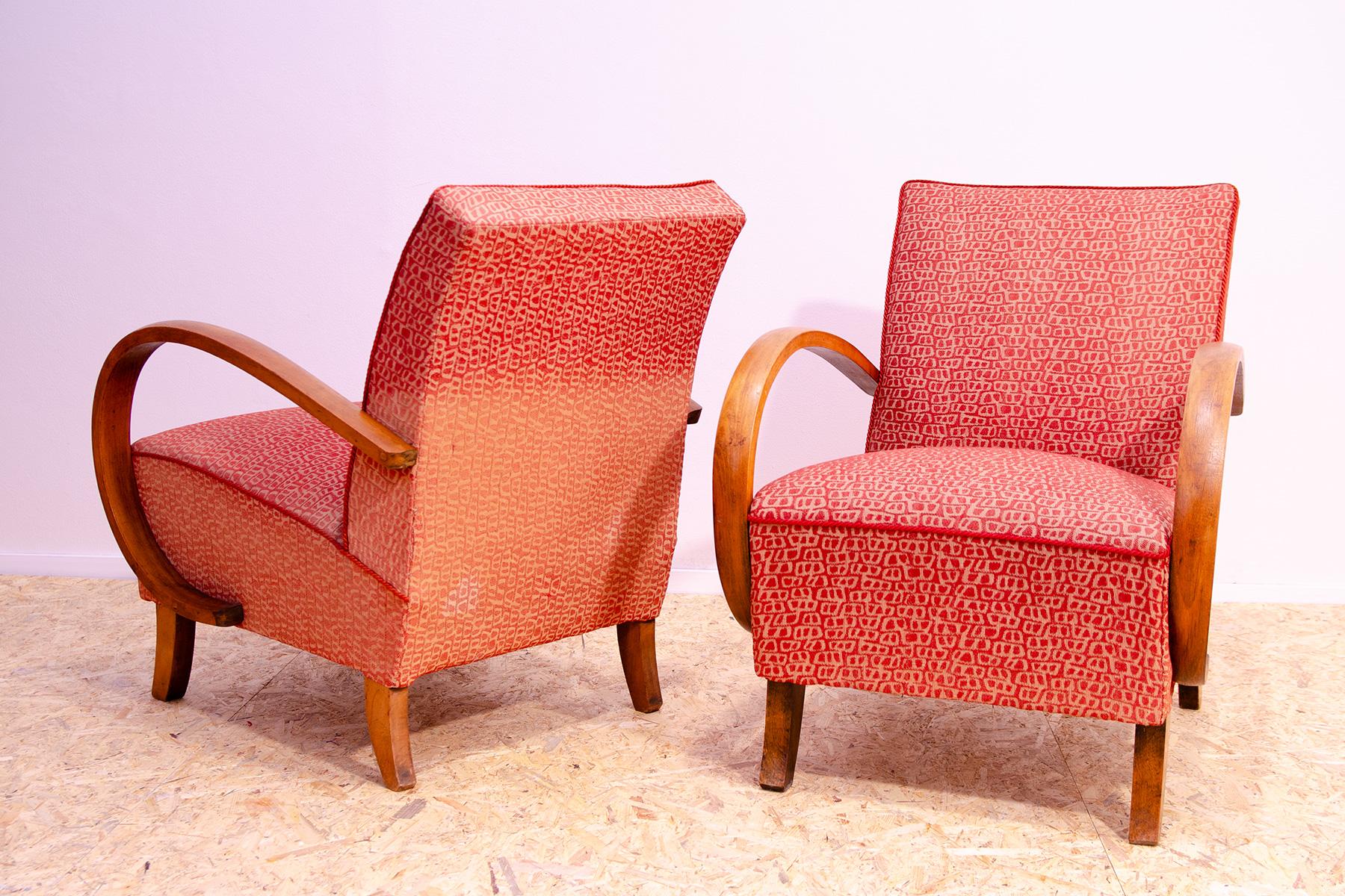 Pair of midcentury bentwood armchairs by Jindřich Halabala for UP Závody, 1950´s In Good Condition For Sale In Prague 8, CZ