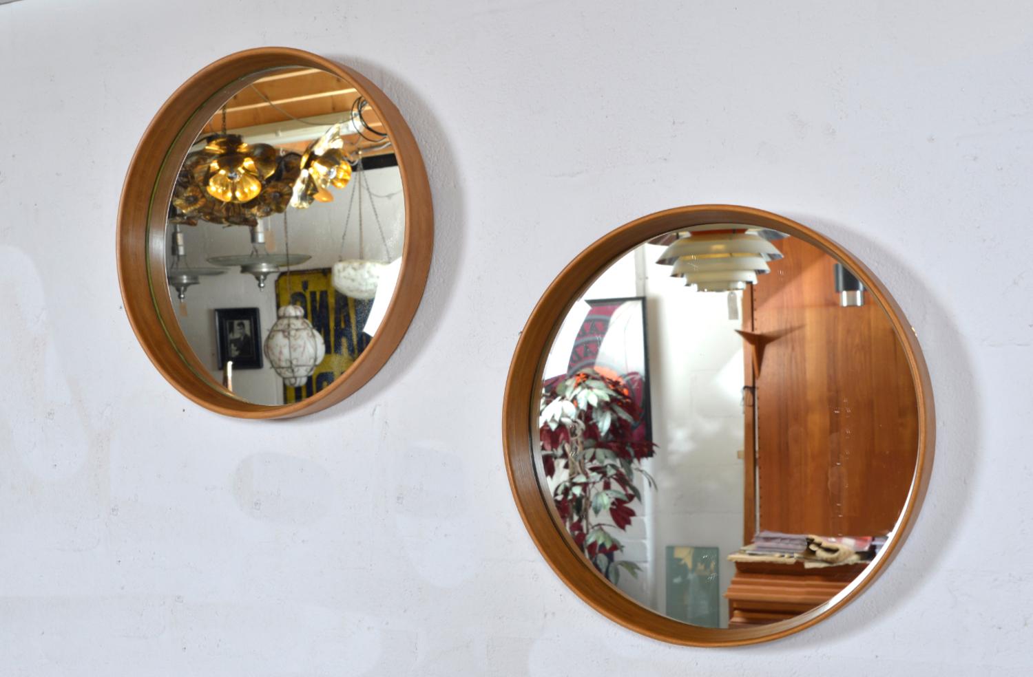 A very stylish, matching pair of 1960s Swedish 'tray' wall mirrors in a lovely honey-coloured bentwood beech - typically Scandinavian, with clean lines and stylish simple design. The glass mirrors are clean and clear, and the beech frames heavy and