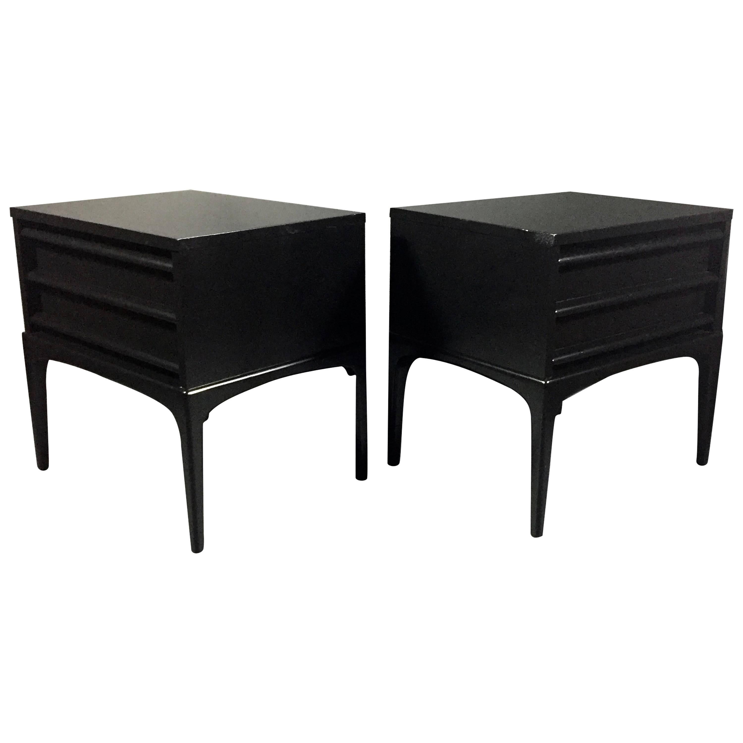Pair of Midcentury Black Lacquered End Tables, USA, 1960s For Sale