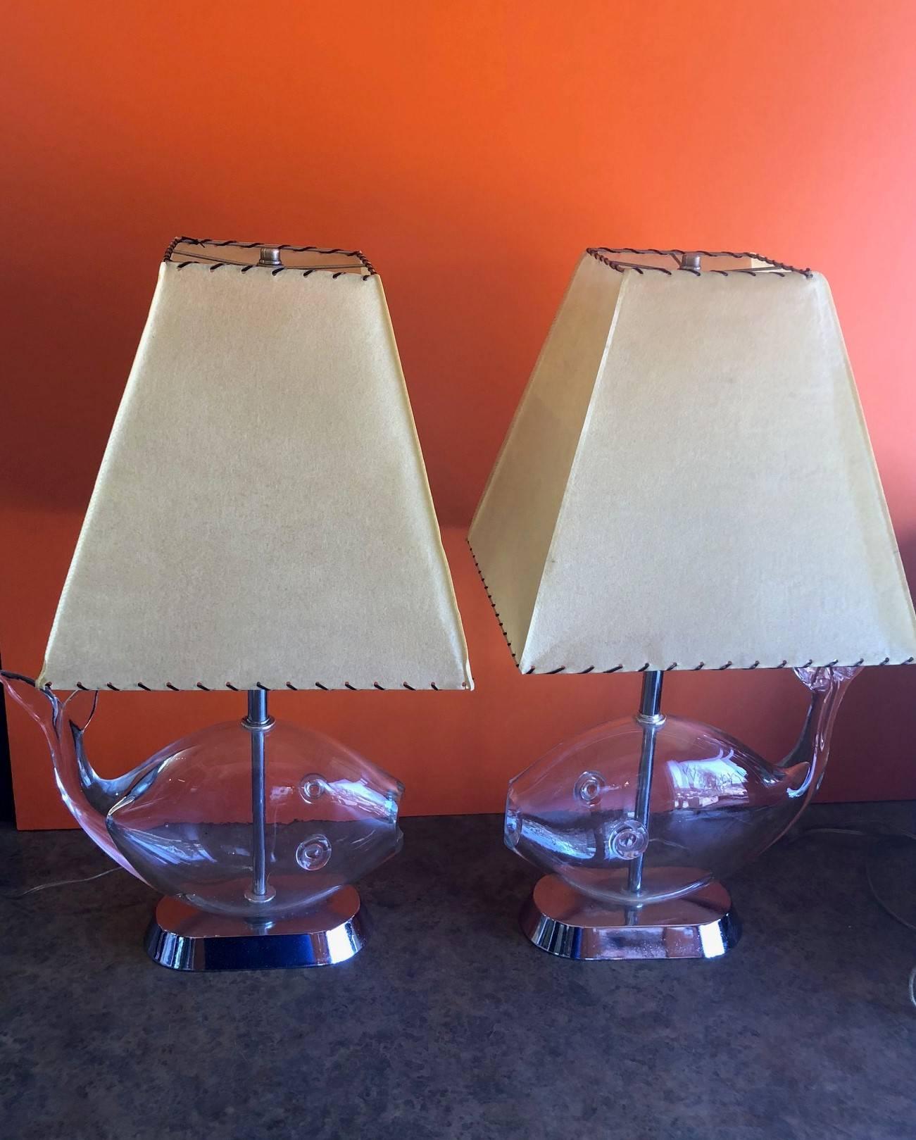 Pair of Midcentury Blown Glass Fish Lamps by Blenko 5