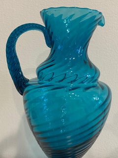 Paar blaue Empoli Glasvasen aus der Jahrhundertmitte mit gedrehtem Motiv