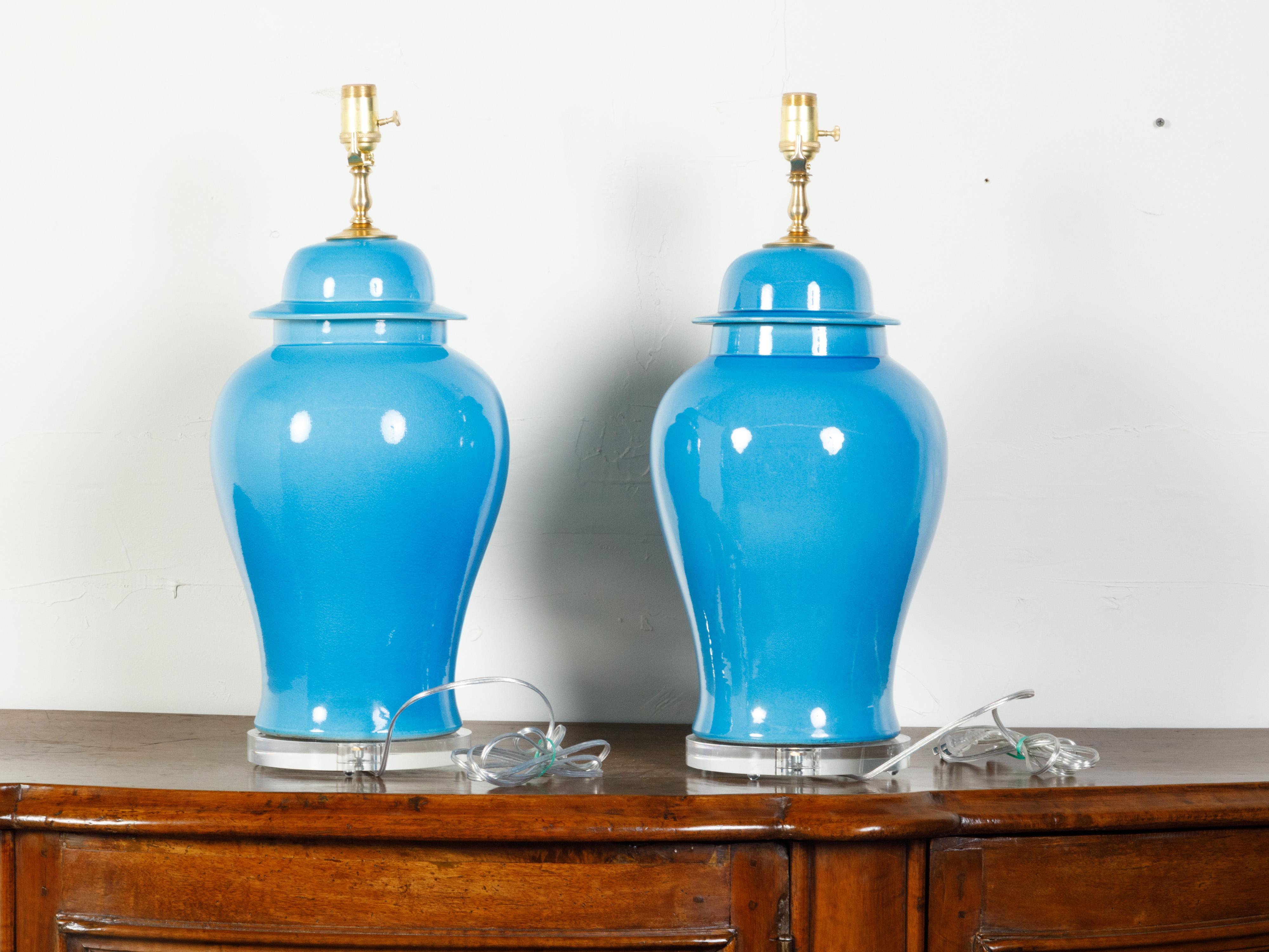 Pair of Mid-Century Blue Porcelain Table Lamps Made of Vases on Lucite Bases For Sale 3