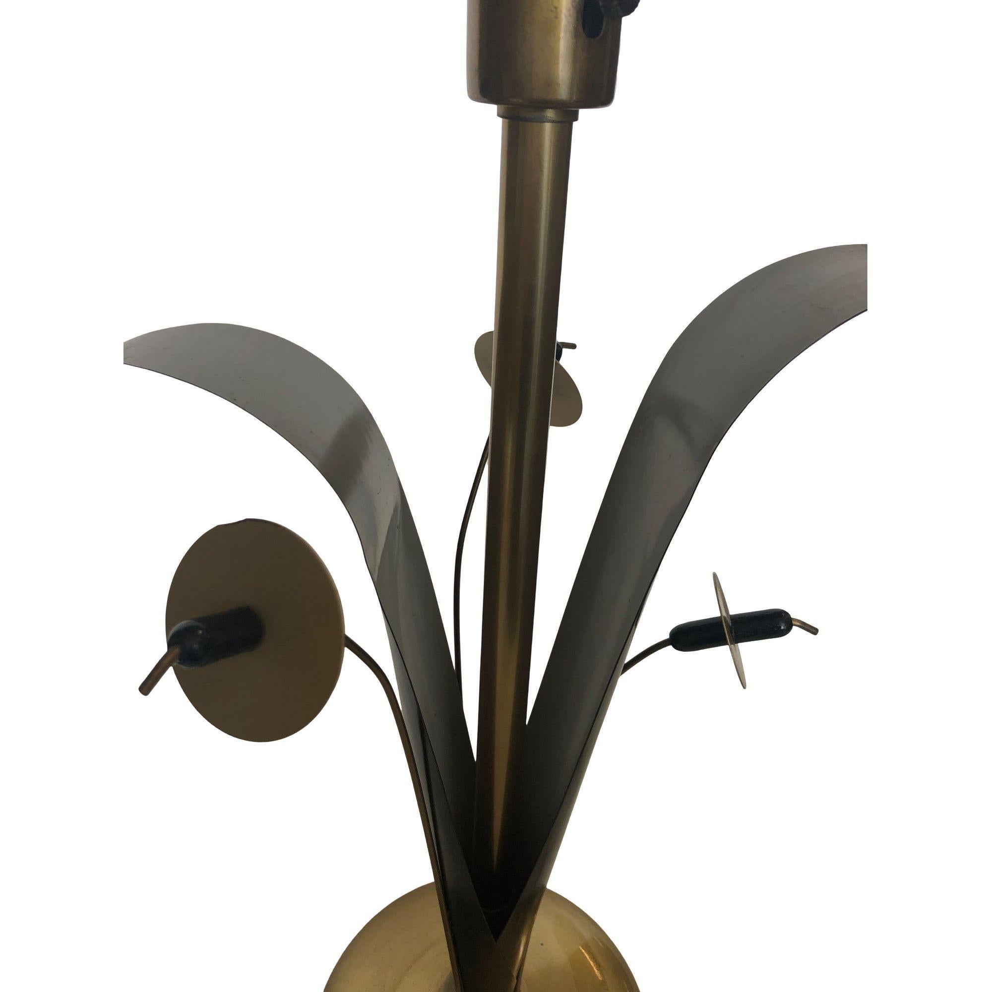 Pair of Mid-century Brass and Black Metal Willow Table Lamps For Sale 2