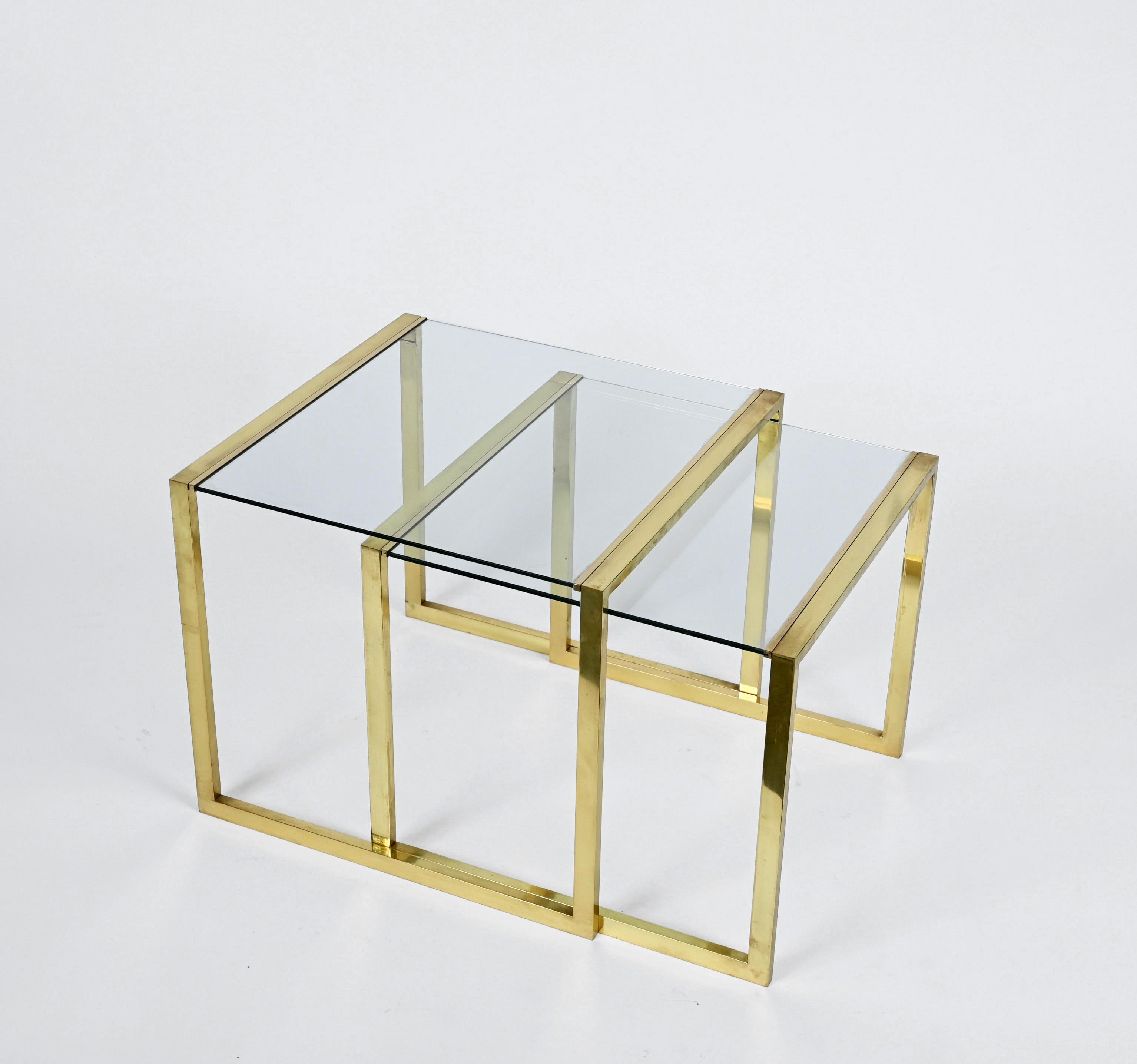 Mid-Century Modern Pair of Mid-Century Brass and Crystal Glass Italian Nesting Tables, 1970s