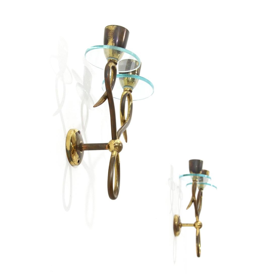 Mid-Century Modern Pair of Midcentury Brass and Glass Italian Wall Lamps, 1950s For Sale
