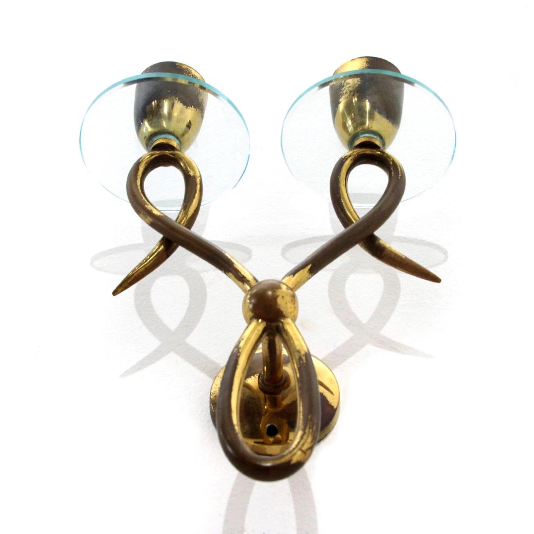 Pair of Midcentury Brass and Glass Italian Wall Lamps, 1950s For Sale 3