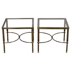 Paire de tables d'appoint, lampes ou tables de chevet du milieu du siècle dernier en laiton et verre fumé