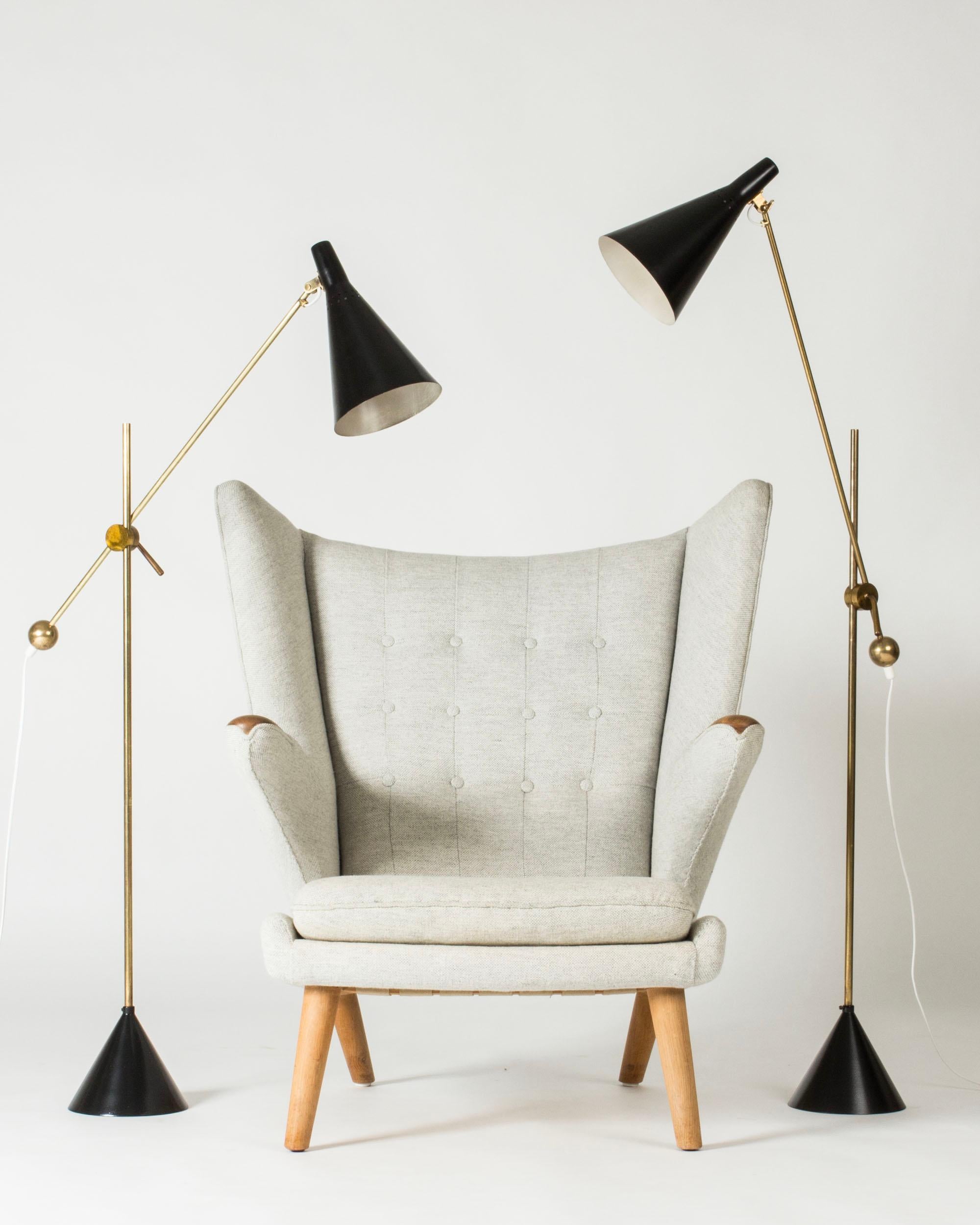 Paire de lampadaires en laiton du milieu du siècle par Tapio Wirkkala pour Idman Oy en vente 2