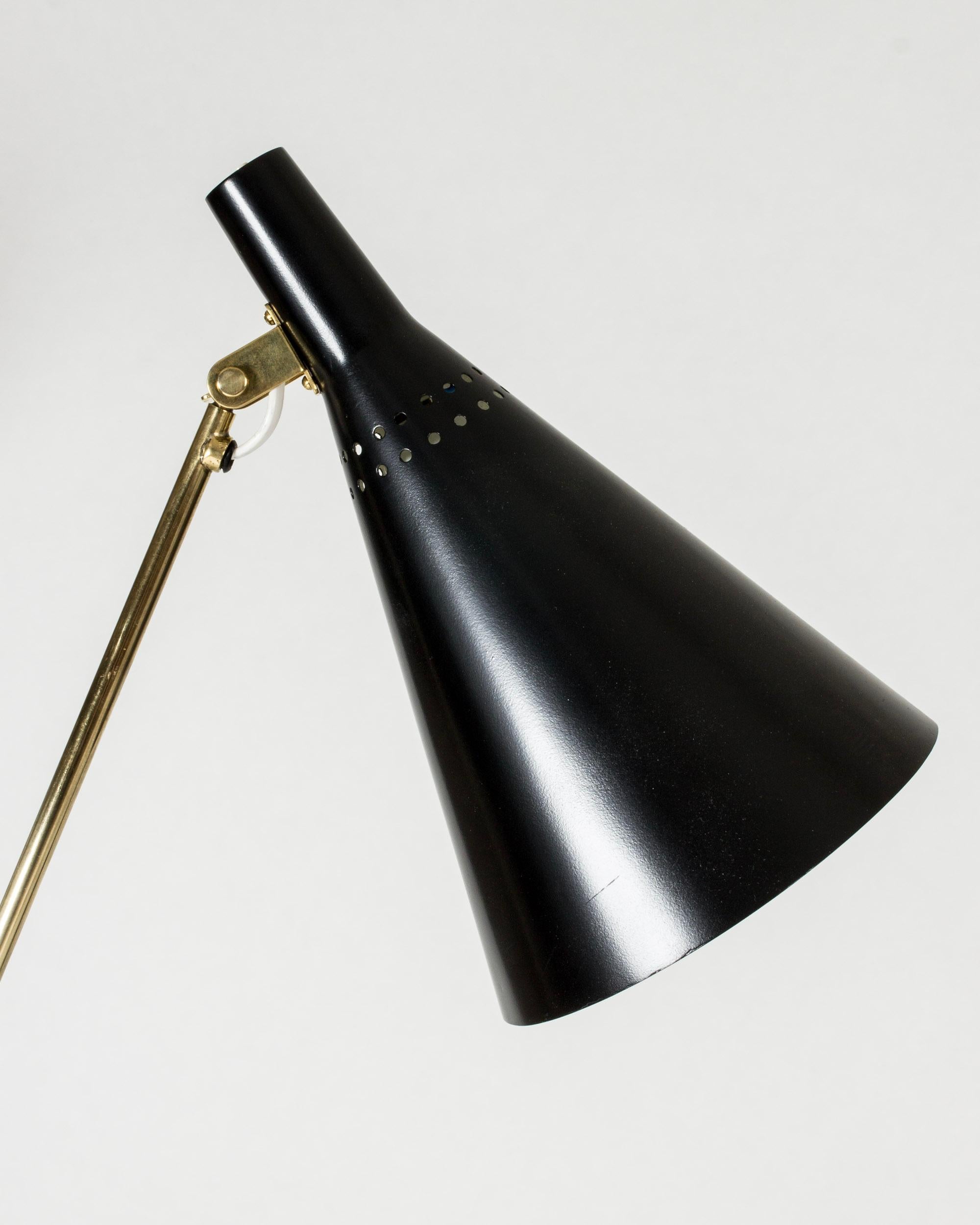 Lacquered Pair of Midcentury Brass Floor Lamps by Tapio Wirkkala for Idman Oy For Sale