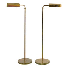 Paire de lampadaires de pharmacie en laiton du milieu du siècle dernier, attribuée à Casella