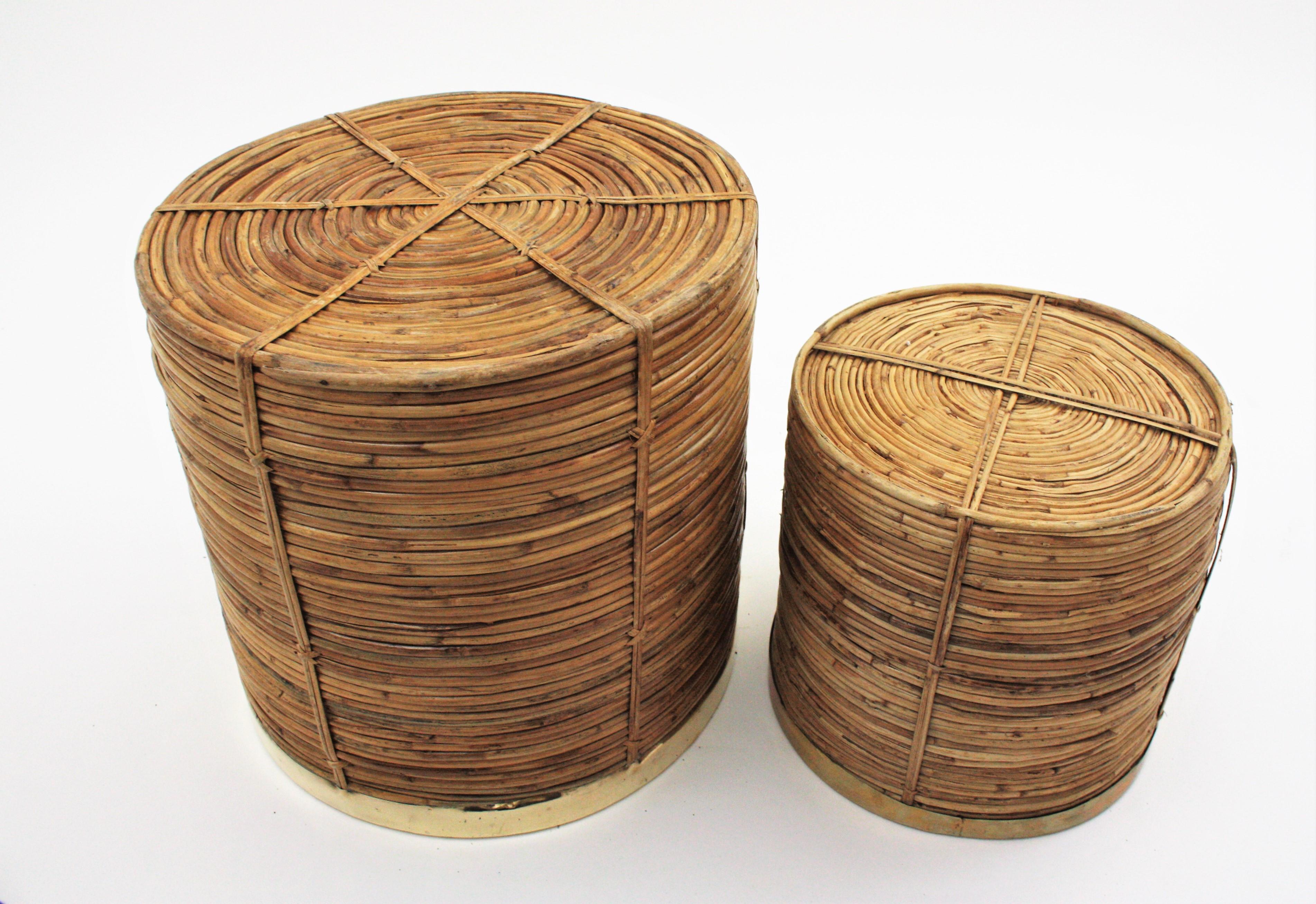 Paar runde Pflanzgefäße oder Körbe aus Messing und Rattan-Bambus aus der Mitte des Jahrhunderts, 1970er Jahre im Angebot 3