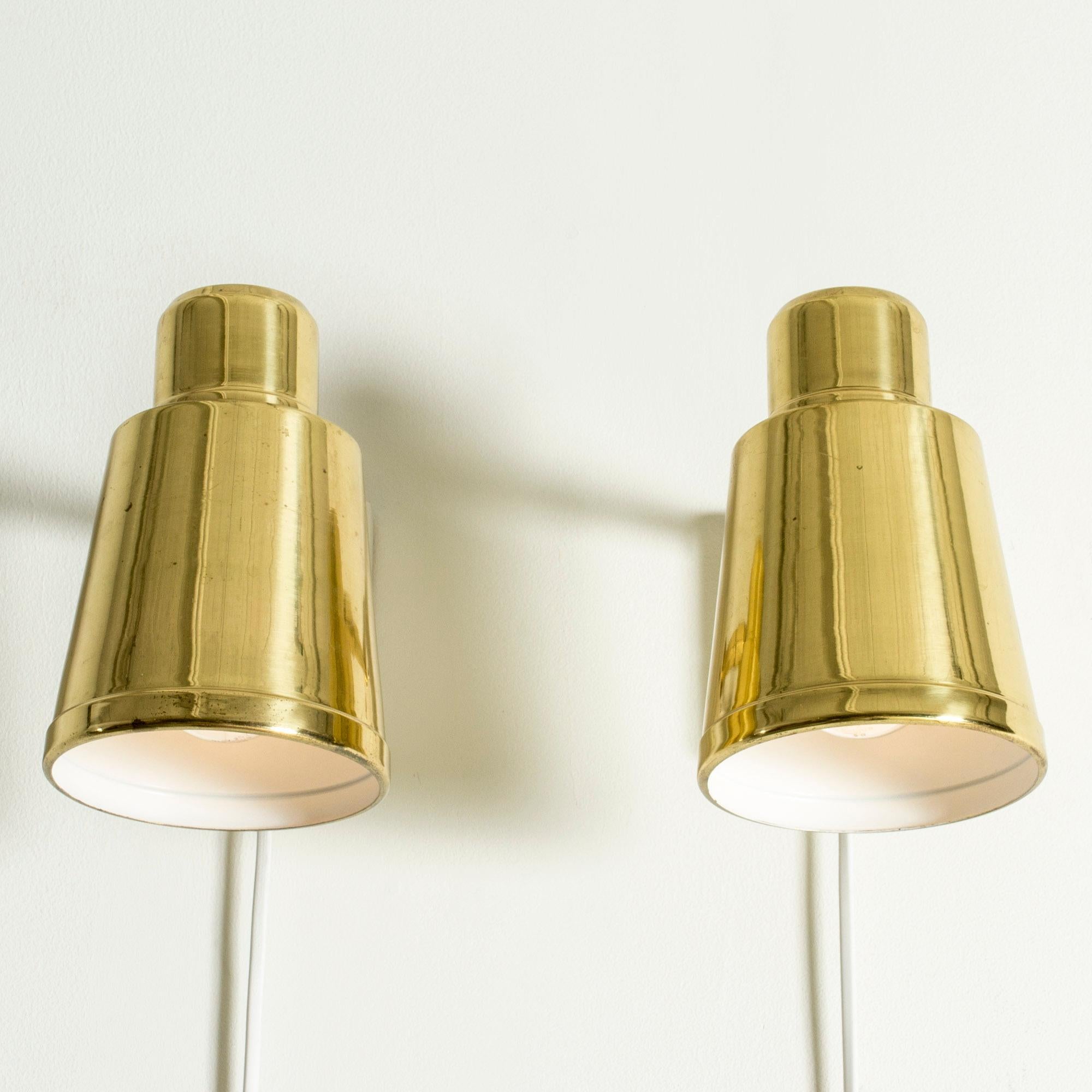 Pair of Mid-Century Brass Wall Lamps, Sweden, 1960s In Good Condition In Stockholm, SE