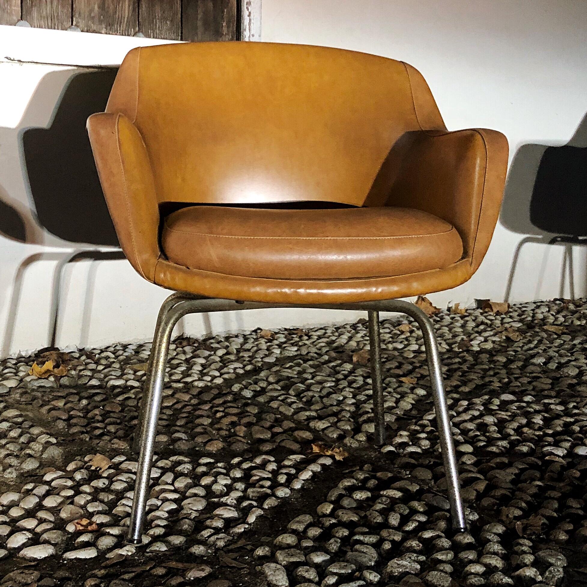 Pair of Midcentury Brown Leather Armchairs in the Style of Arne Jacobsen, 1960s For Sale 6