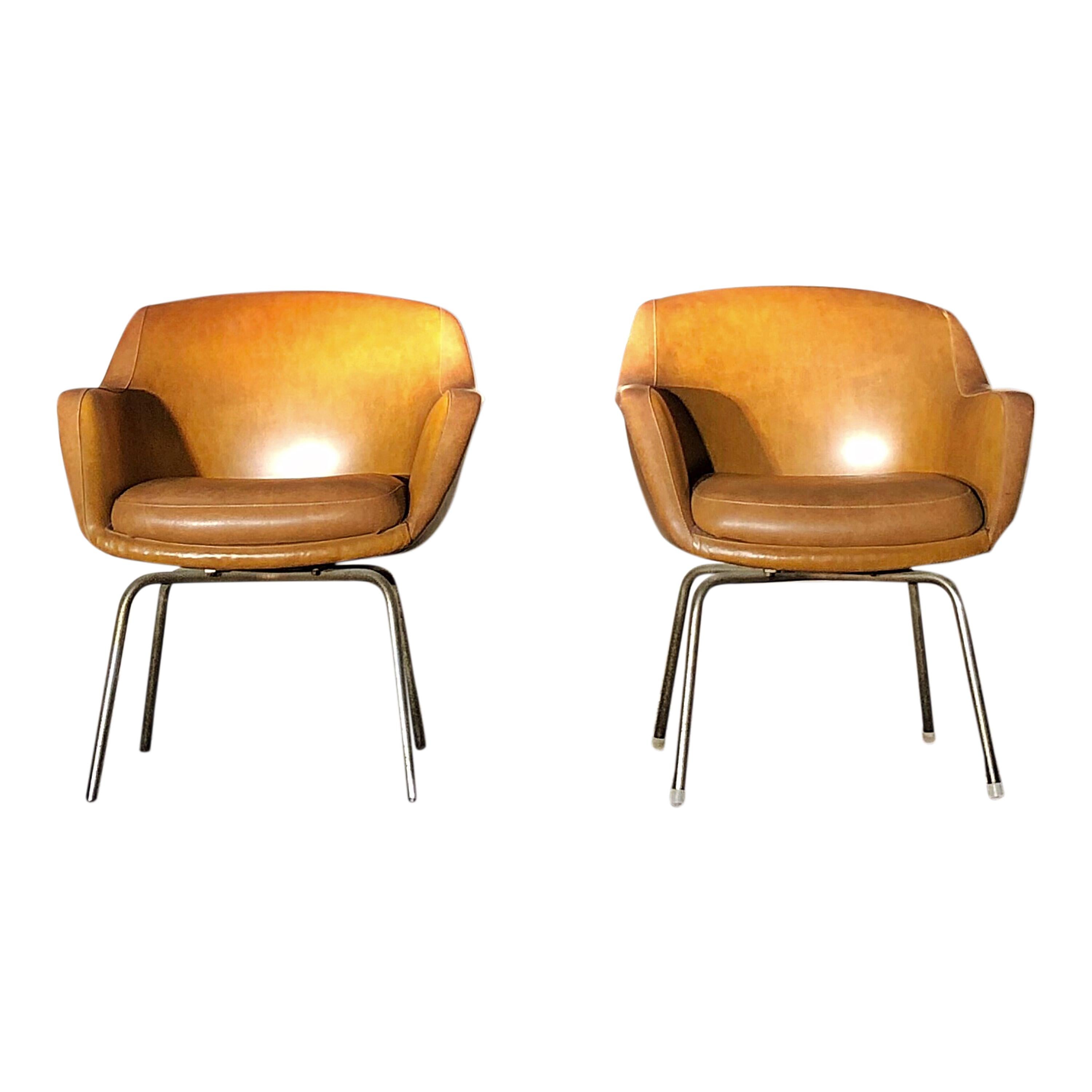 Mid-Century Modern Pair of Midcentury Brown Leather Armchairs in the Style of Arne Jacobsen, 1960s For Sale