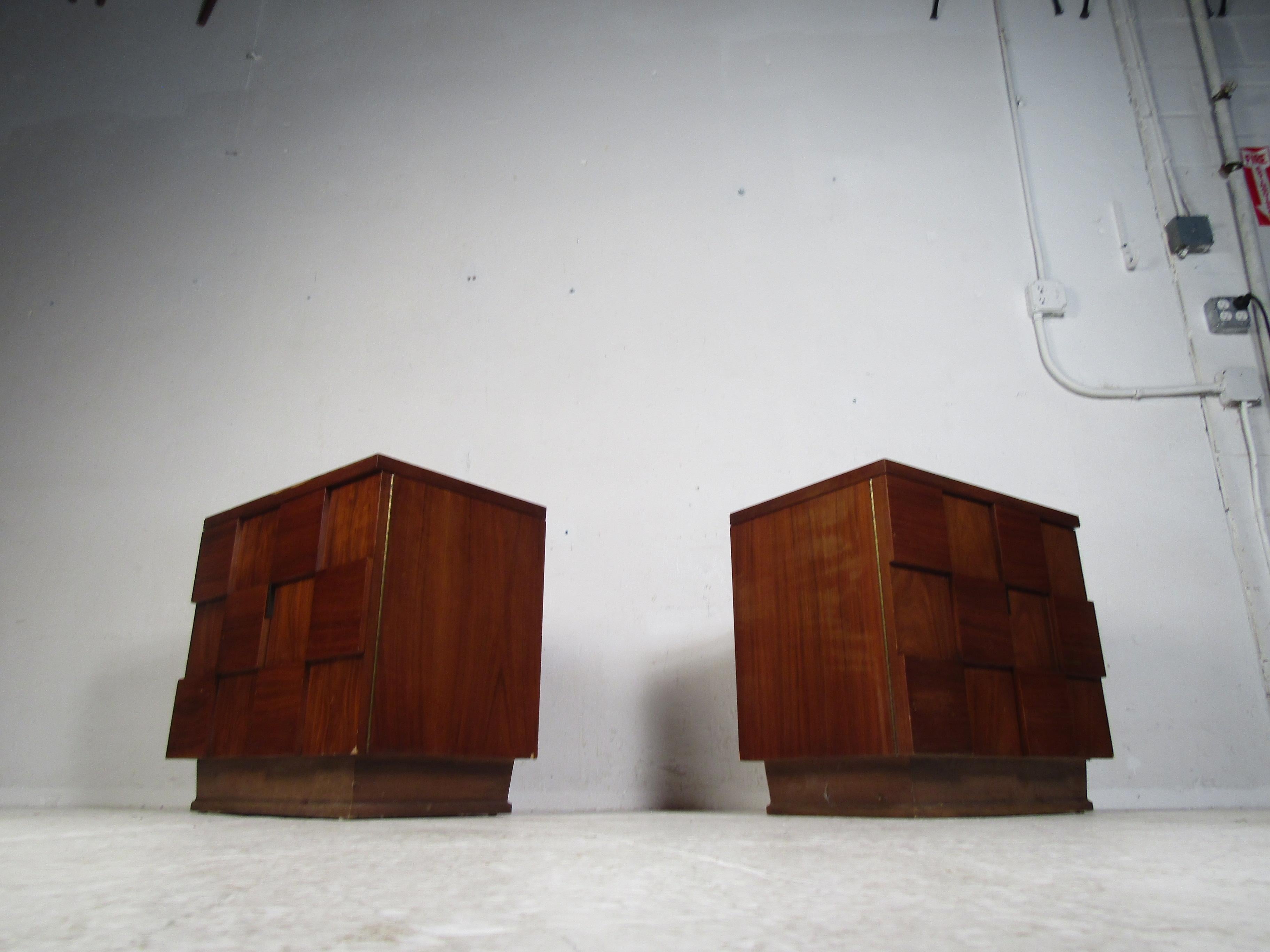 Mid-Century Modern Pair of Midcentury Brutalist Style Nightstands by Young Manufacturing Co.