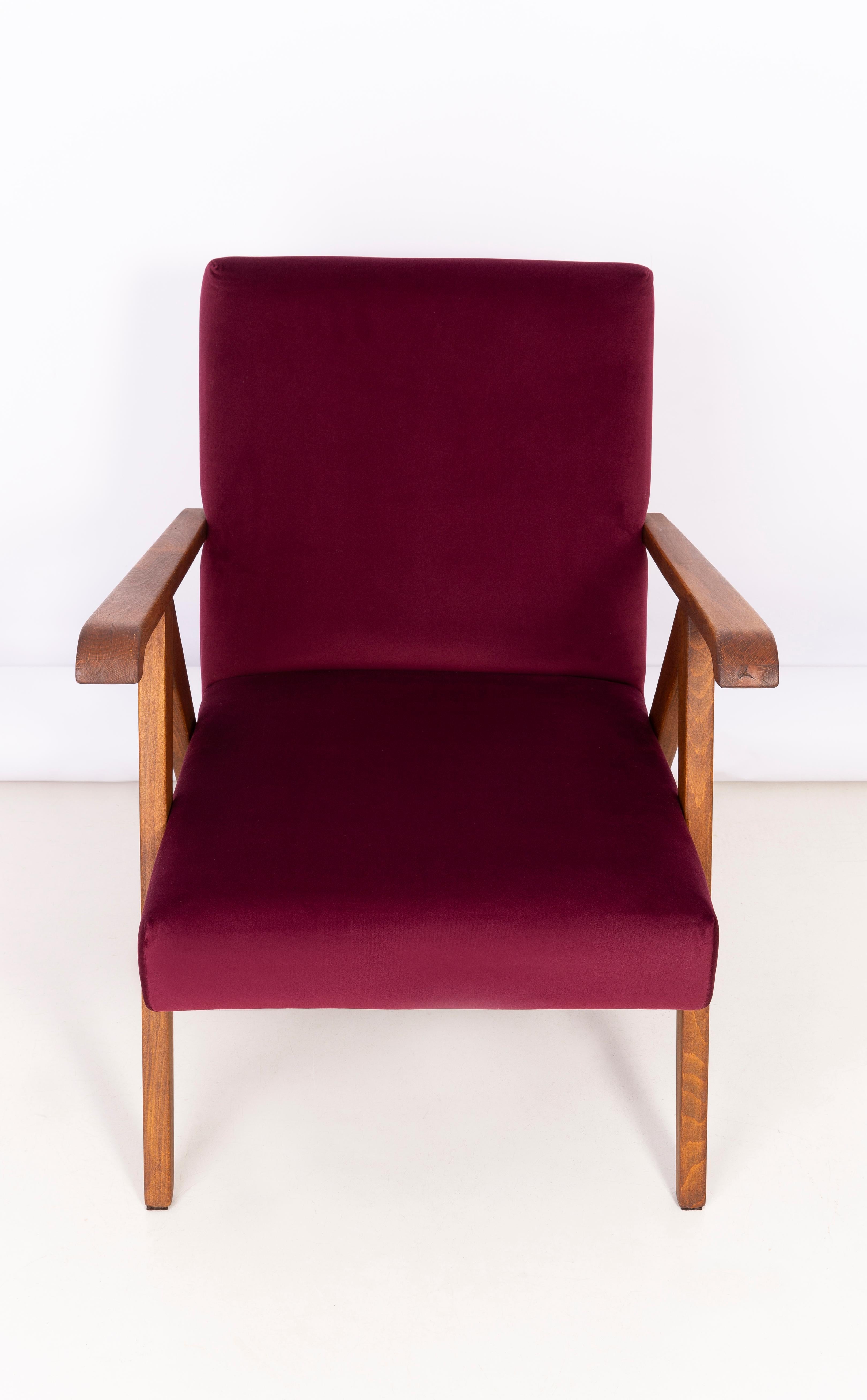 Paire de fauteuils VAR en velours bourgogne du milieu du siècle, 1960 en vente 4
