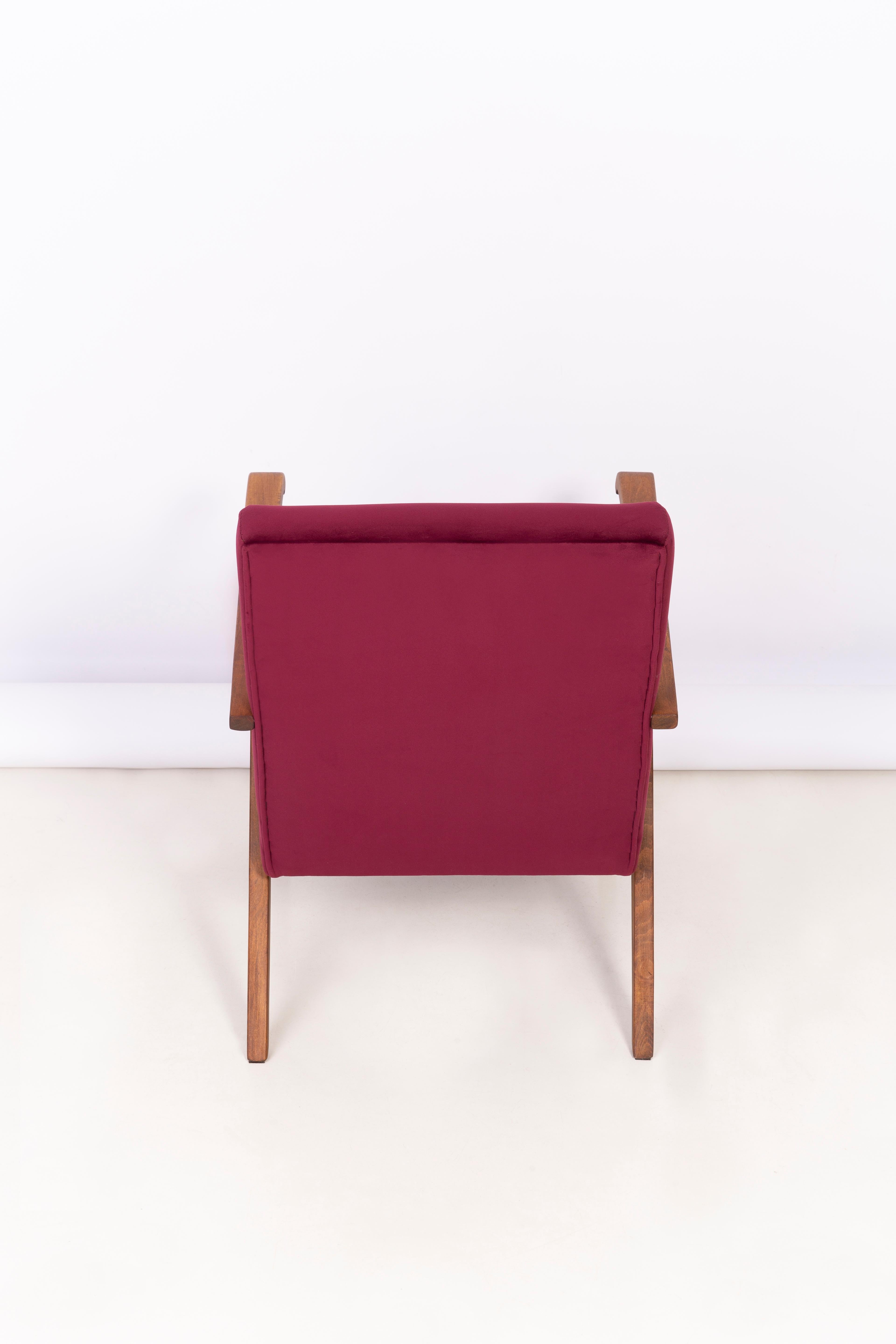 Pair of Midcentury Burgundy Velvet Var Armchairs, Europe, 1960s For Sale 6