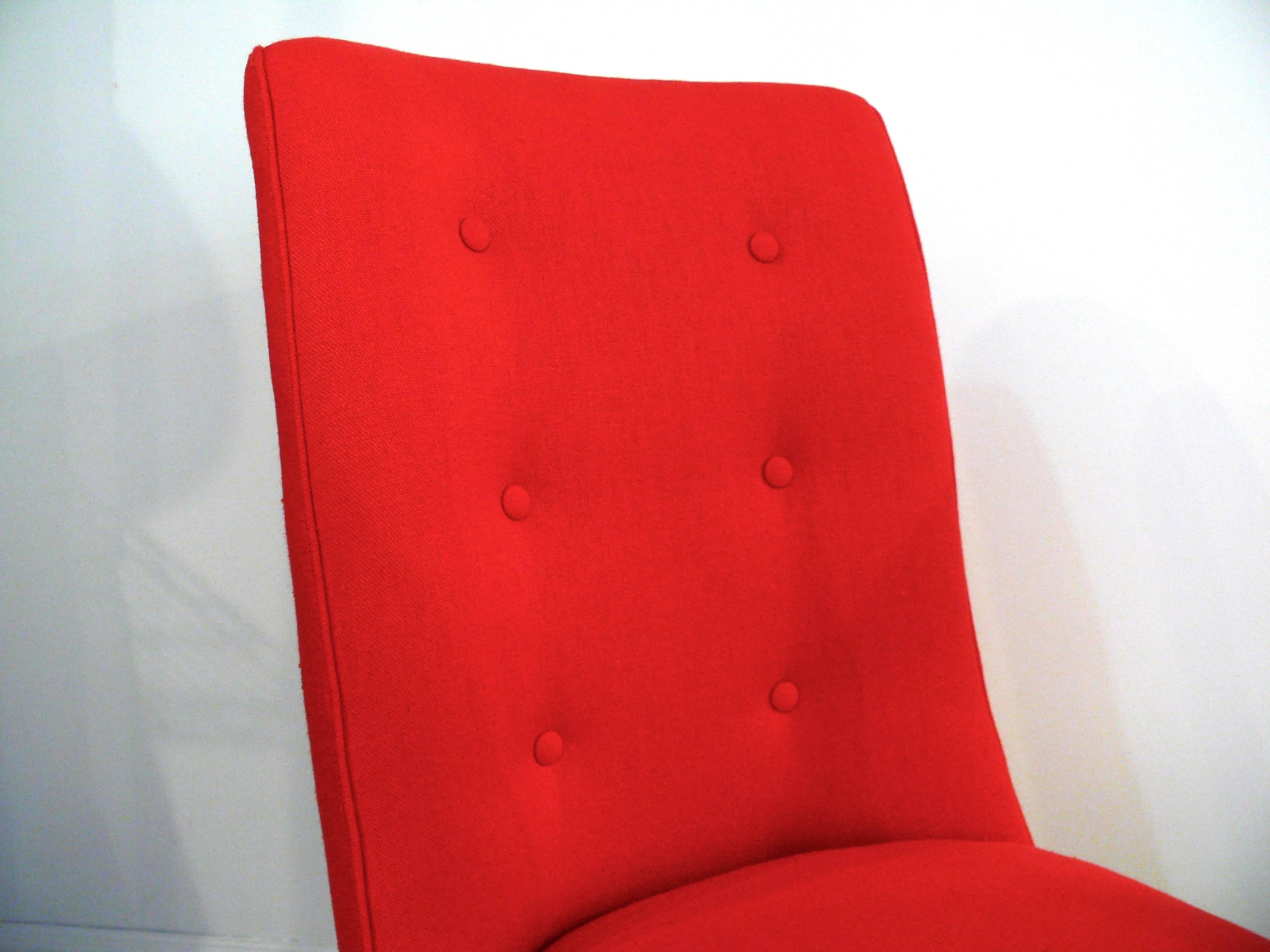 Mid-Century Modern Pair of Midcentury Poppy Red Button Back Chairs For Sale