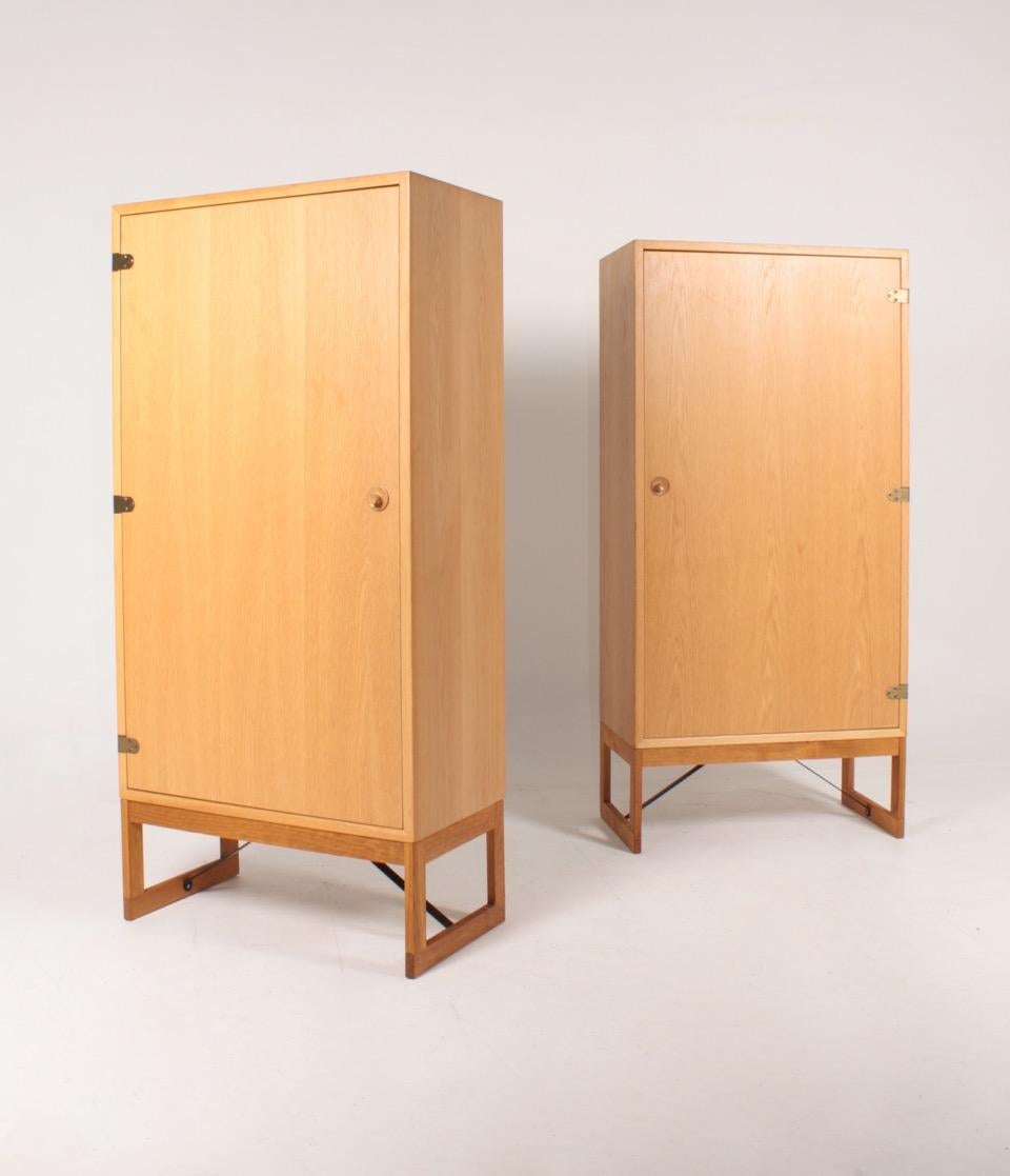 Pair of Midcentury Cabinets in Oak Designed by Børge Mogensen, 1960s 2