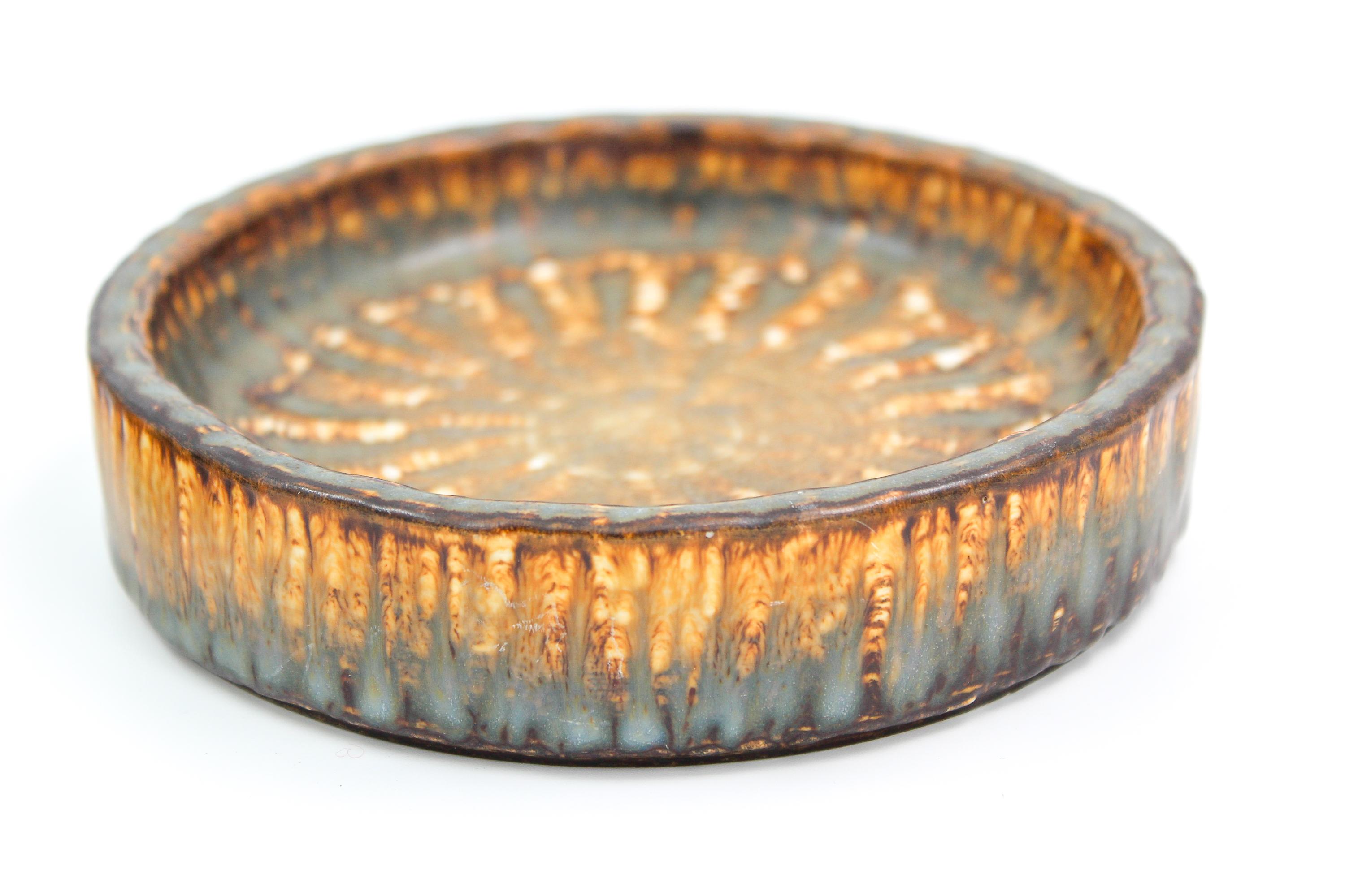 Swedish Pair of Midcentury Ceramic Bowls by Gunnar Nylund for Rörstrand, 1950s For Sale