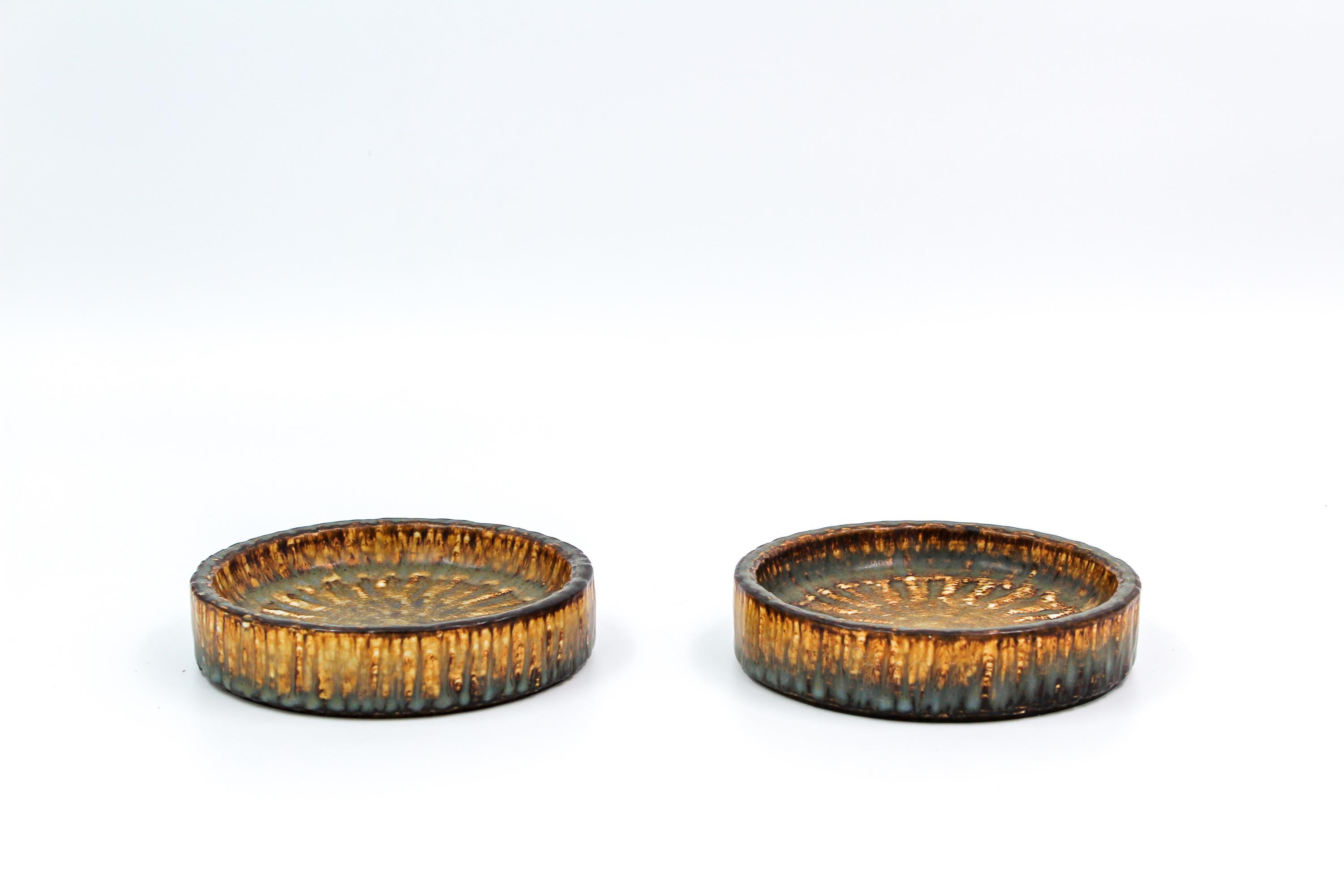 Pair of Midcentury Ceramic Bowls by Gunnar Nylund for Rörstrand, 1950s In Good Condition For Sale In Malmo, SE