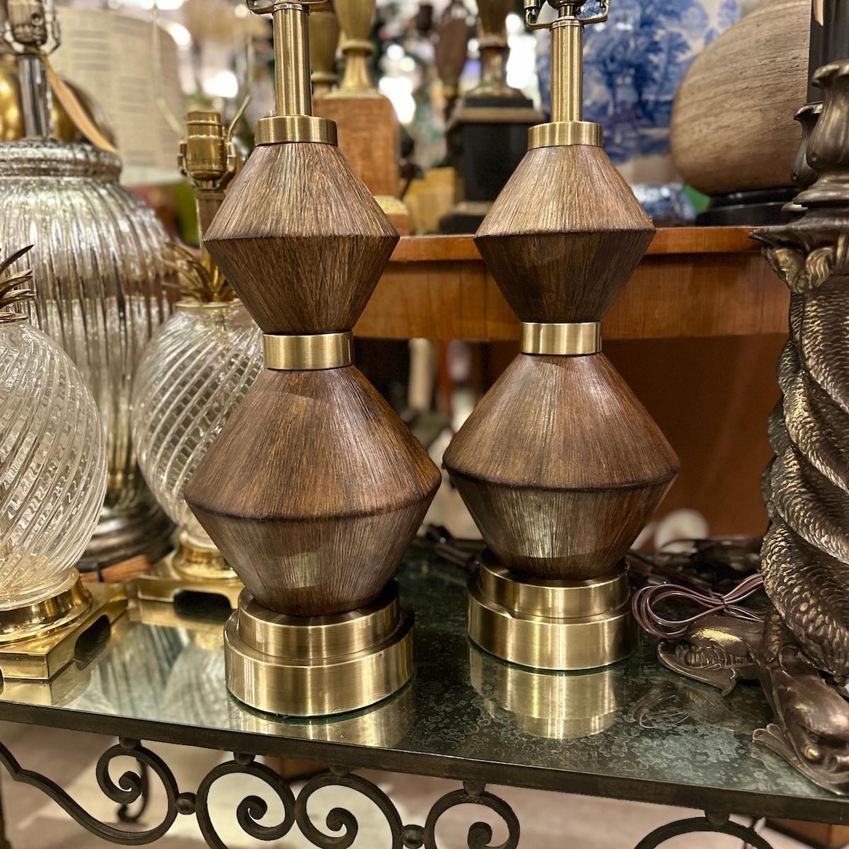 Pair of Midcentury Ceramic Lamps In Good Condition For Sale In New York, NY