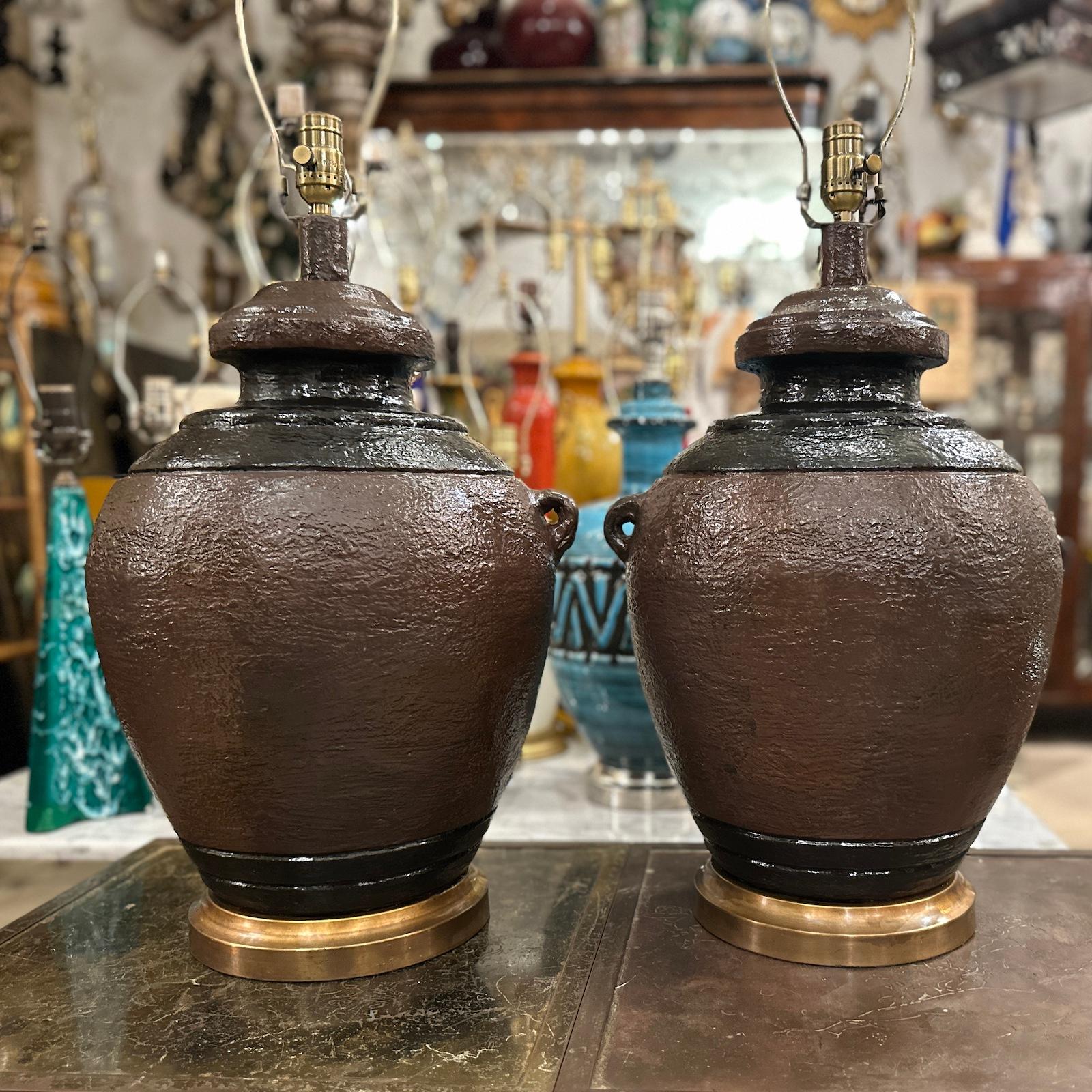 Paar Keramiklampen aus der Mitte des Jahrhunderts (Mitte des 20. Jahrhunderts) im Angebot