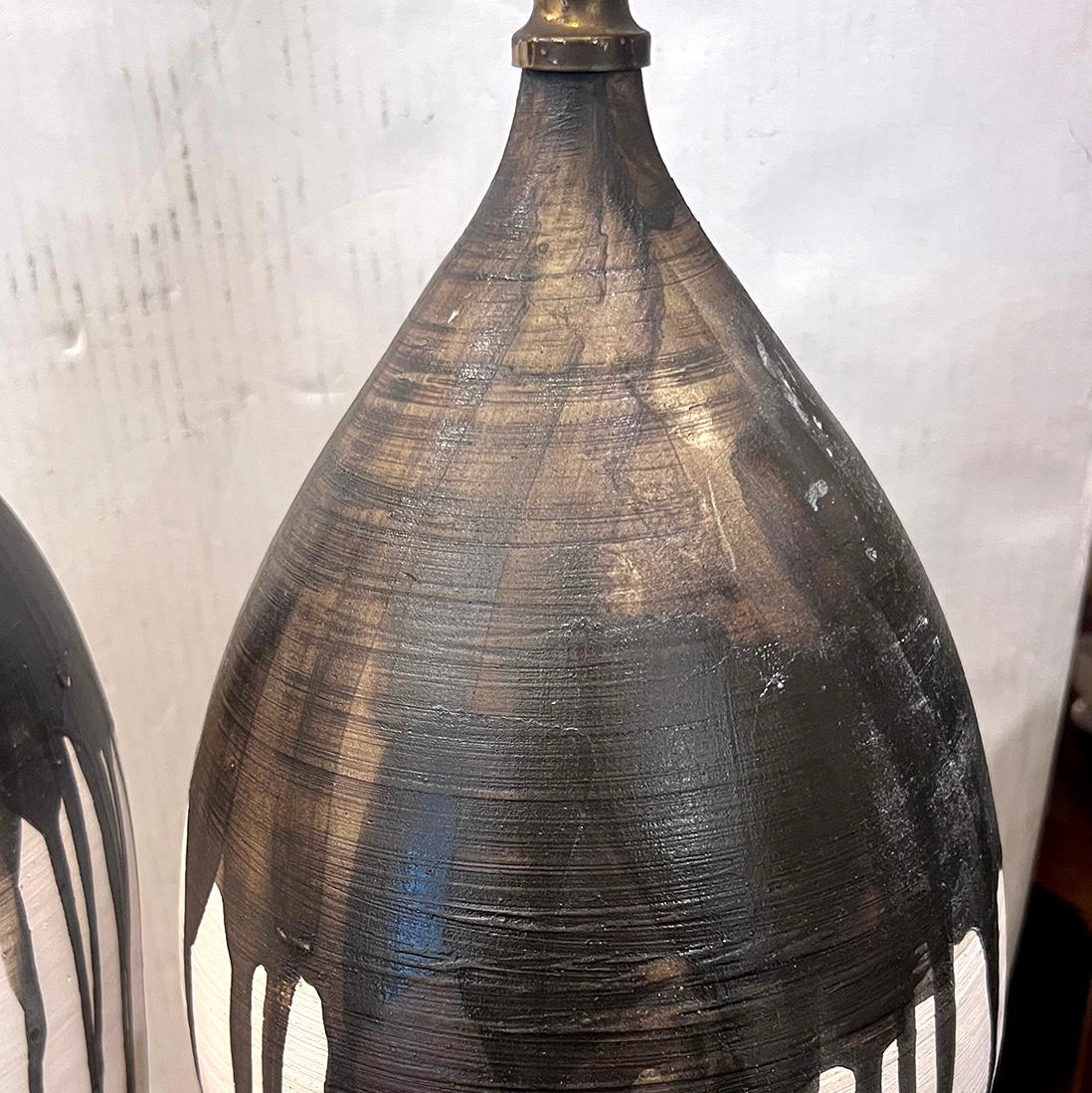 Milieu du XXe siècle Paire de lampes en céramique du milieu du siècle dernier en vente