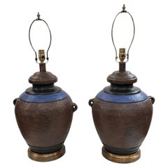 Coppia di lampade in ceramica del Medioevo